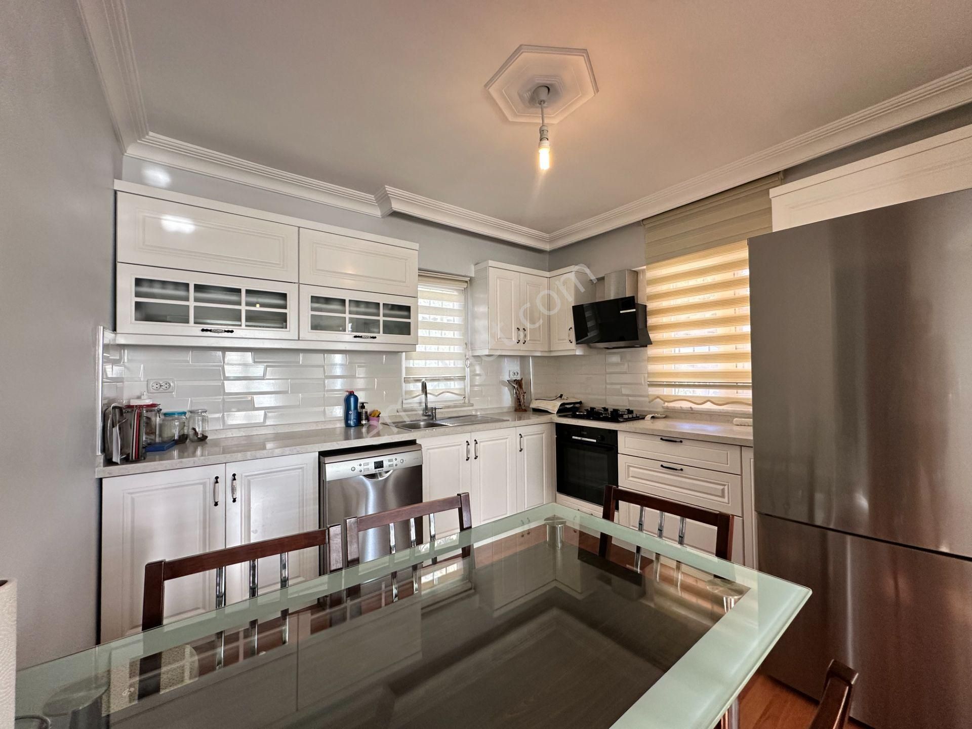 Mera Emlaktan Avcılar’da Deniz Manzaralı Eşyalı 4+2 Villa - Görsel 20