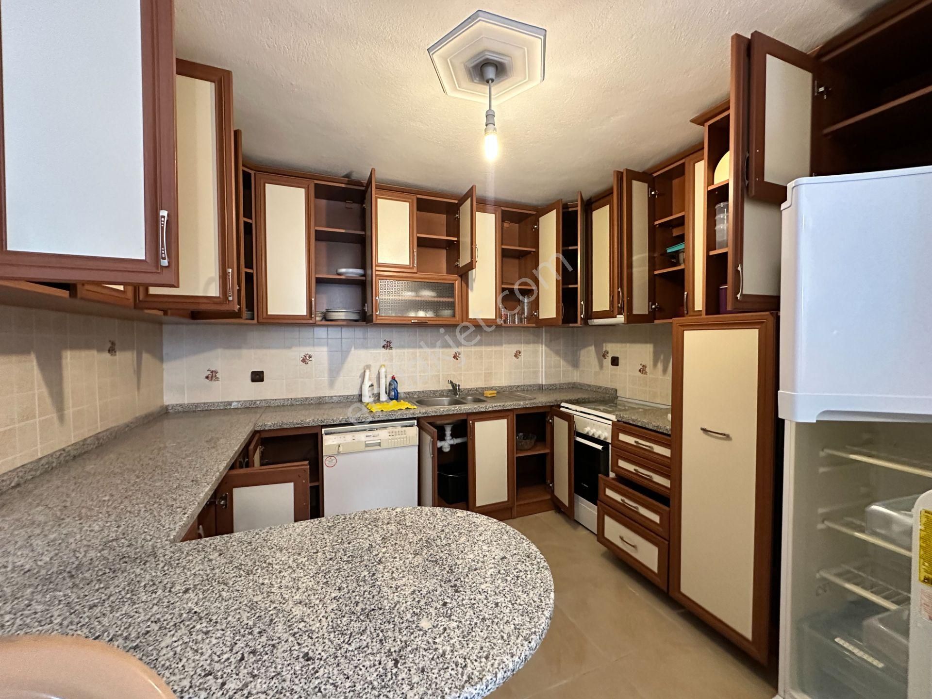 Mera Emlaktan Avcılar’da Deniz Manzaralı Eşyalı 4+2 Villa - Görsel 26