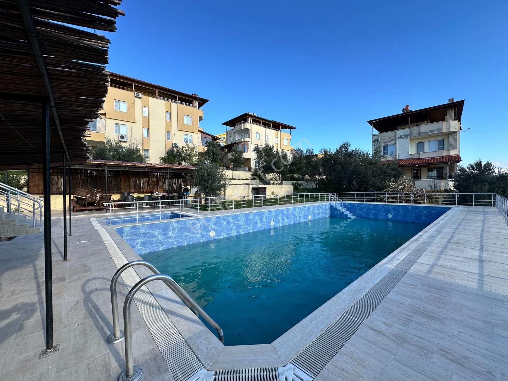 Mera Emlaktan Avcılar’da Deniz Manzaralı Eşyalı 4+2 Villa - Görsel 34