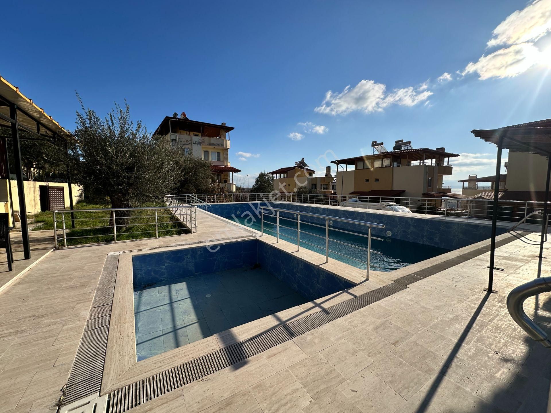 Mera Emlaktan Avcılar’da Deniz Manzaralı Eşyalı 4+2 Villa - Görsel 33