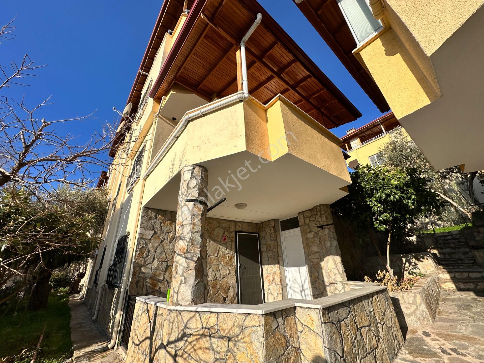 Mera Emlaktan Avcılar’da Deniz Manzaralı Eşyalı 4+2 Villa - Görsel 30