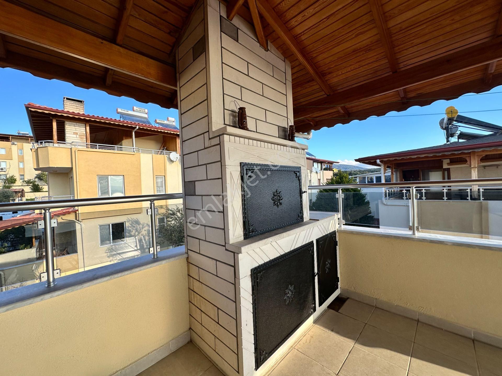 Mera Emlaktan Avcılar’da Deniz Manzaralı Eşyalı 4+2 Villa - Görsel 6