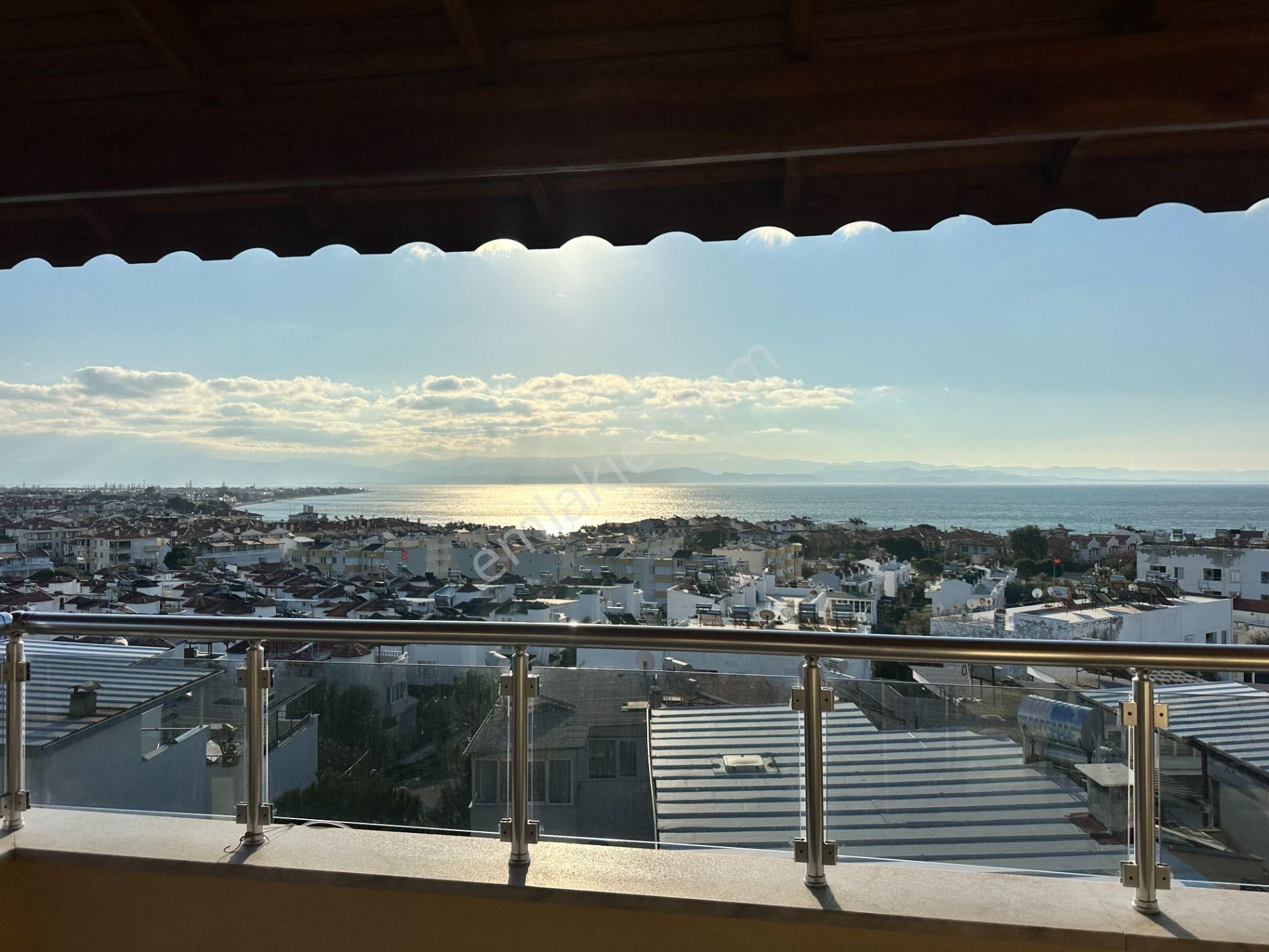 Mera Emlaktan Avcılar’da Deniz Manzaralı Eşyalı 4+2 Villa - Görsel 3