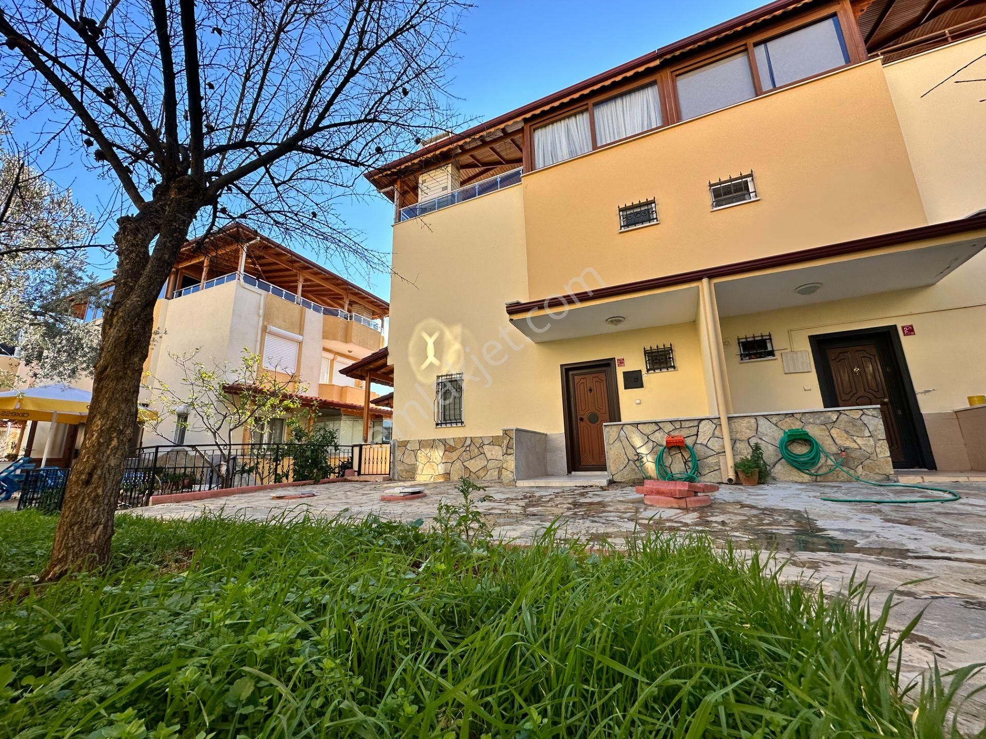 Mera Emlaktan Avcılar’da Deniz Manzaralı Eşyalı 4+2 Villa - Görsel 32