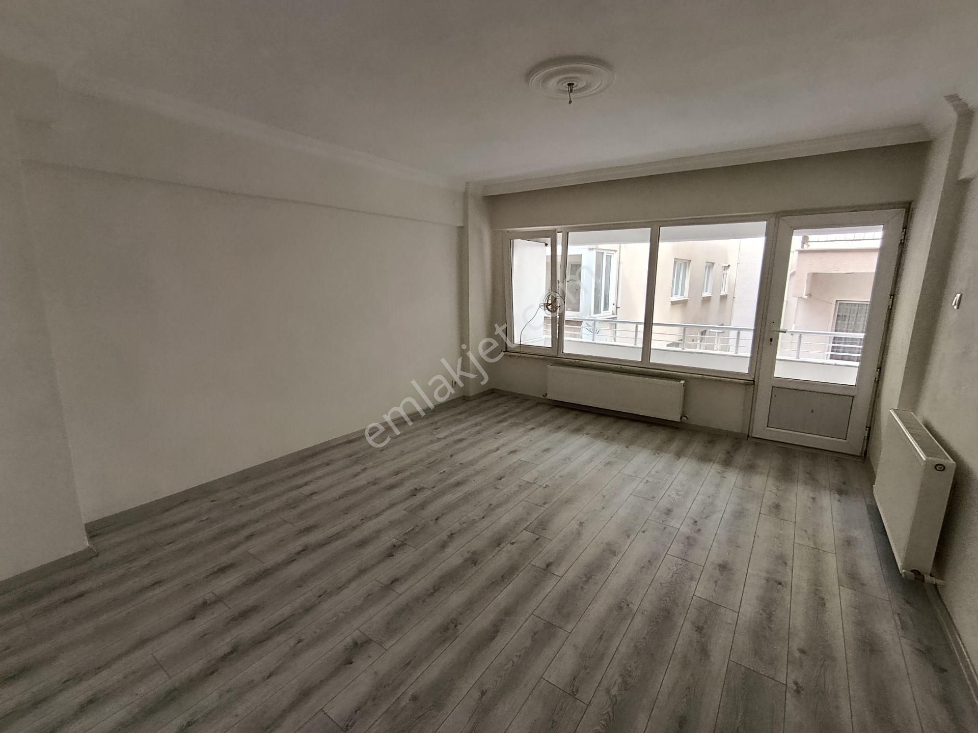 Boş Kiralık Daire !! Şanlı Emlaktan...çınarcık Taşliman Mh.'de / 1+1 / 75m2 / Doğalgazlı / 3.kat - Görsel 3