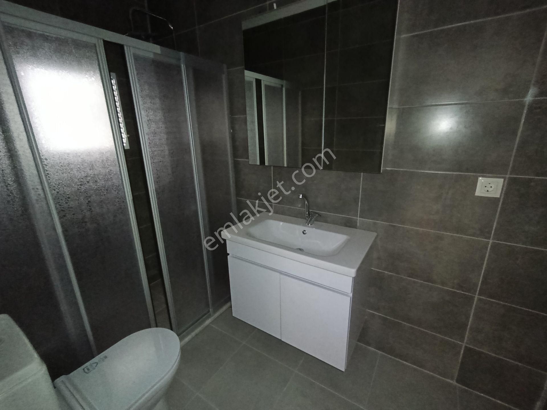 Boş Kiralık Daire !! Şanlı Emlaktan...çınarcık Taşliman Mh.'de / 1+1 / 75m2 / Doğalgazlı / 3.kat - Görsel 13