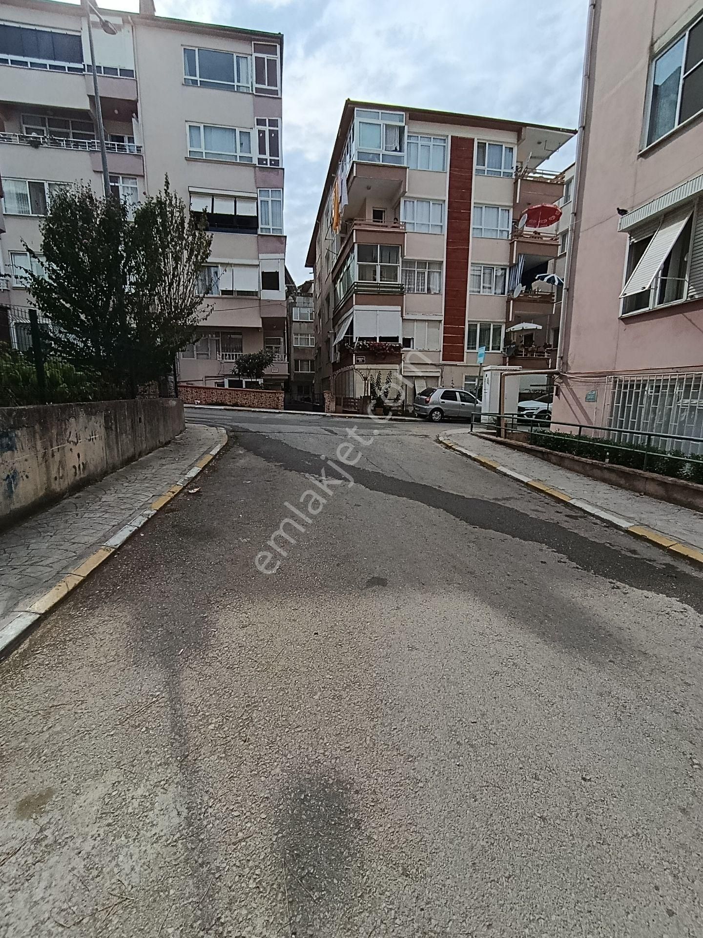 Boş Kiralık Daire !! Şanlı Emlaktan...çınarcık Taşliman Mh.'de / 1+1 / 75m2 / Doğalgazlı / 3.kat - Görsel 18