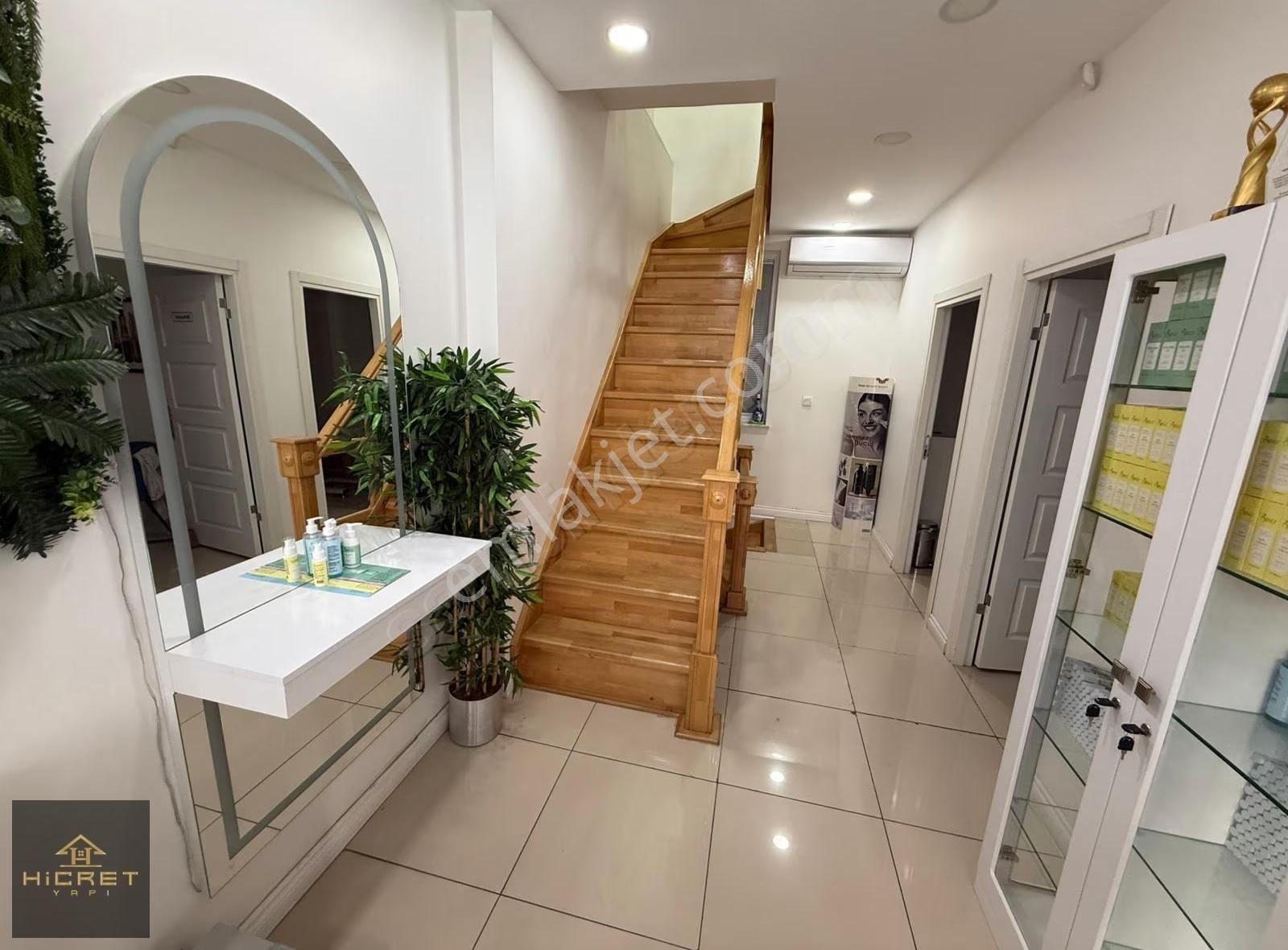 Hicret'den Caddeye Yakın 150 M² 3 Katlı Kiralık Dükkan - Görsel 32