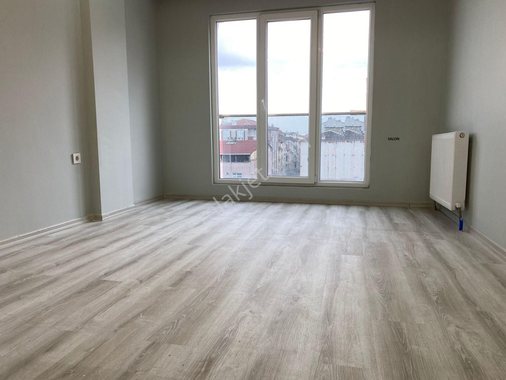 Avrupa Emlak Tan Esenler Fatih Mah 75m² 2+1 2.kat,4 Yıllık,üçyüzlü Metroya 5-10 Dk(kamu Çalışanı)