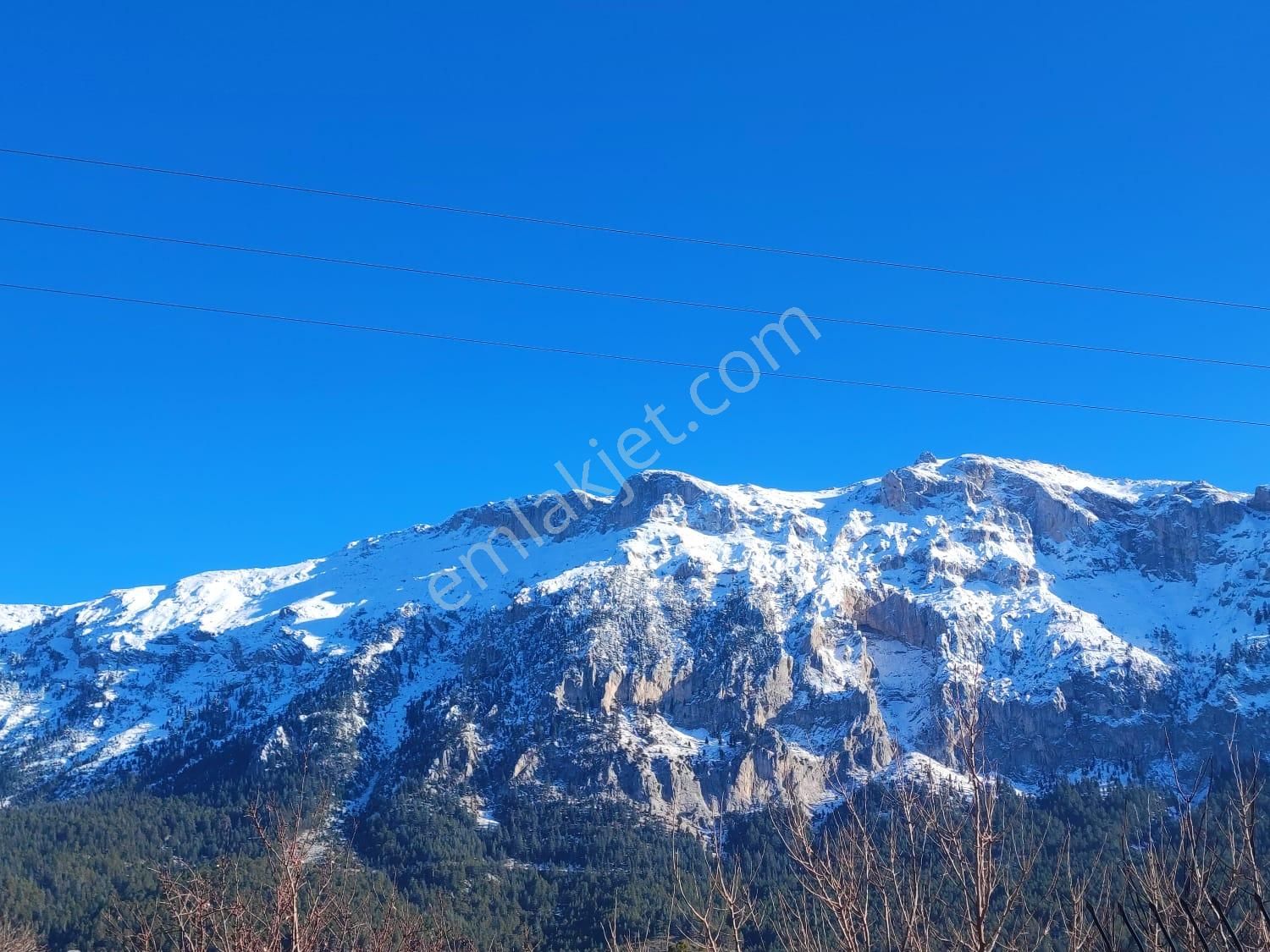 Kar Emlaktan Akçatekir Esentepede Çevre Duvarı Yapılmış 790 M2 Satılık Arsa