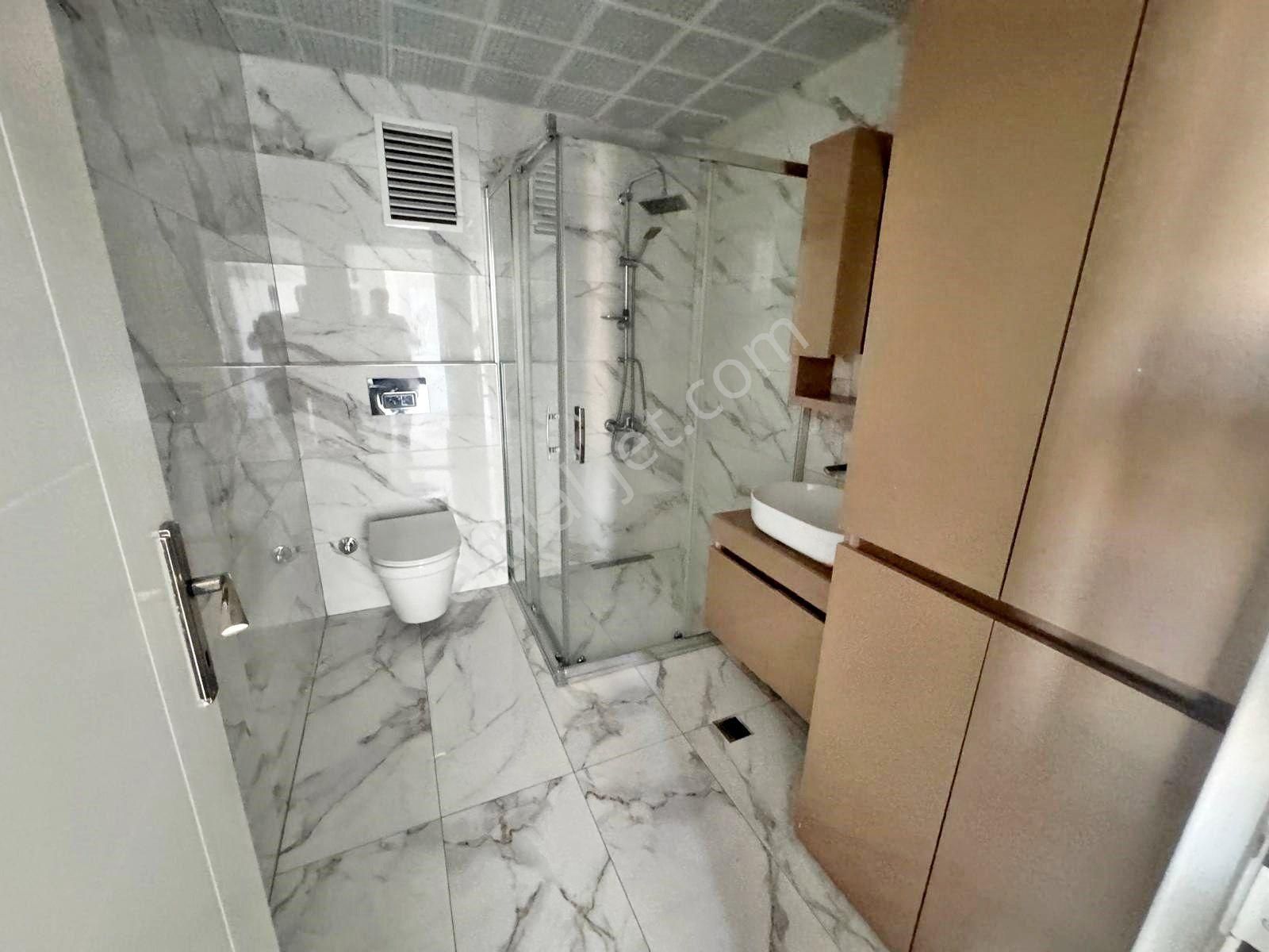 Gold Emlak'tan Cadde Üstünde Manzaralı Sitede Yüksek Katta Yapılı Acil Satılık 3+1 Daire - Görsel 35