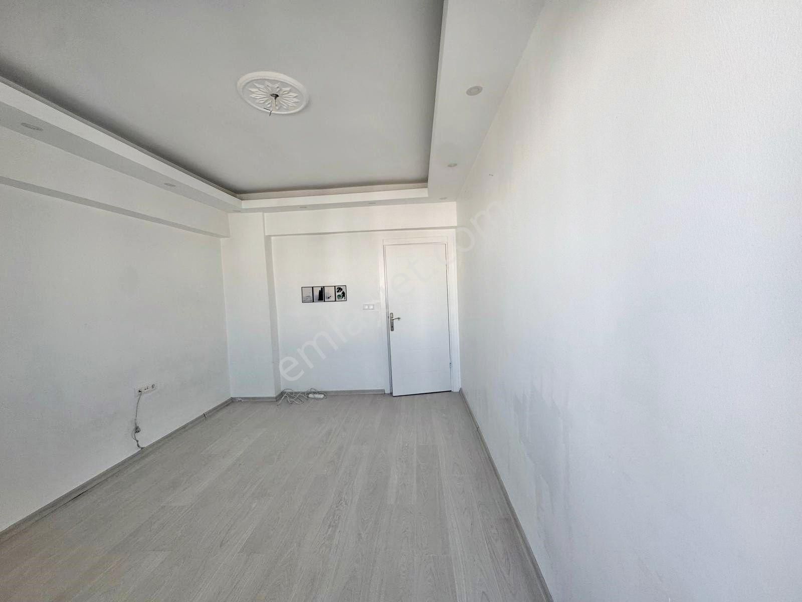 Gold Emlak'tan Cadde Üstünde Manzaralı Sitede Yüksek Katta Yapılı Acil Satılık 3+1 Daire - Görsel 19