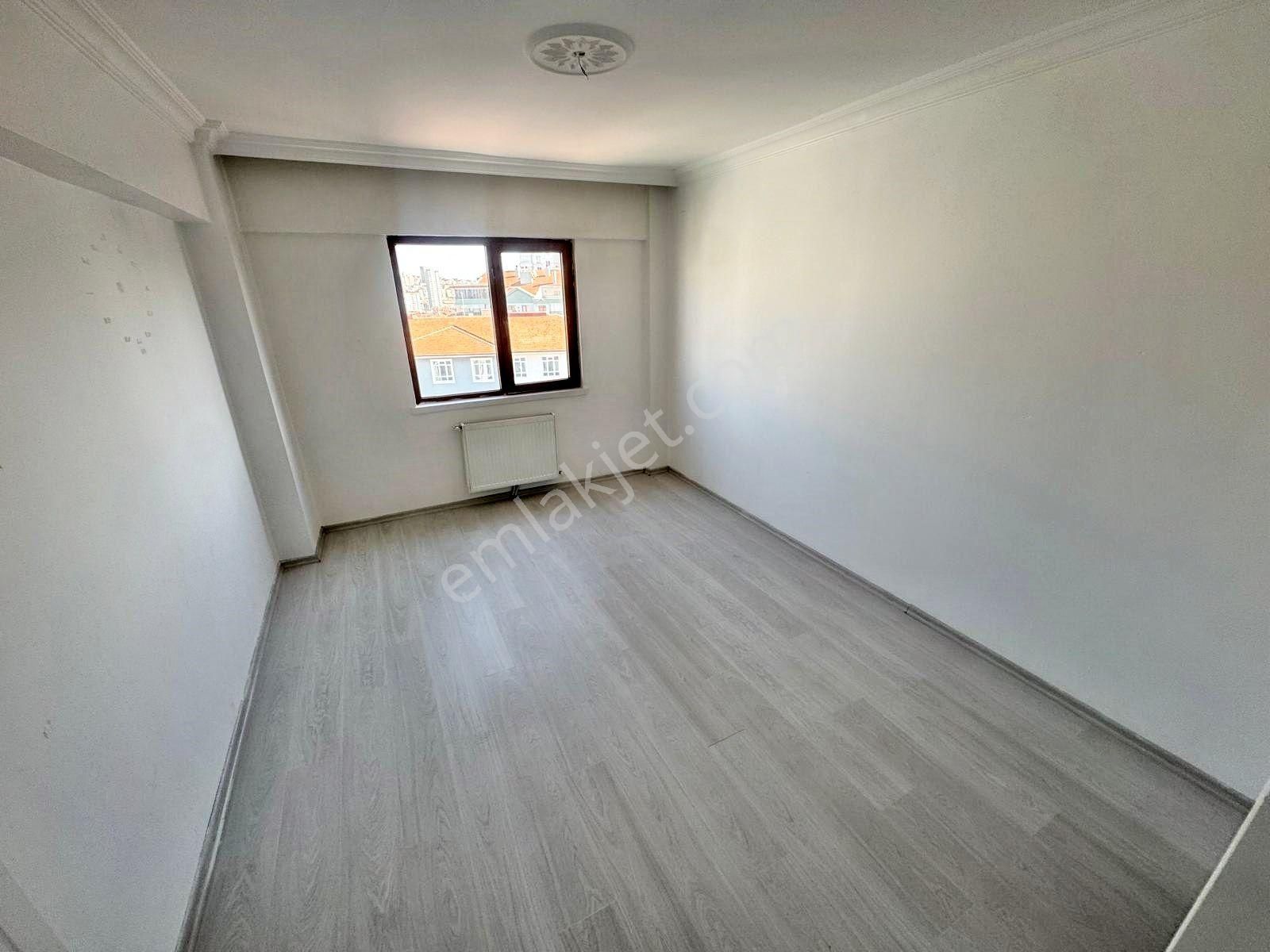 Gold Emlak'tan Cadde Üstünde Manzaralı Sitede Yüksek Katta Yapılı Acil Satılık 3+1 Daire - Görsel 28