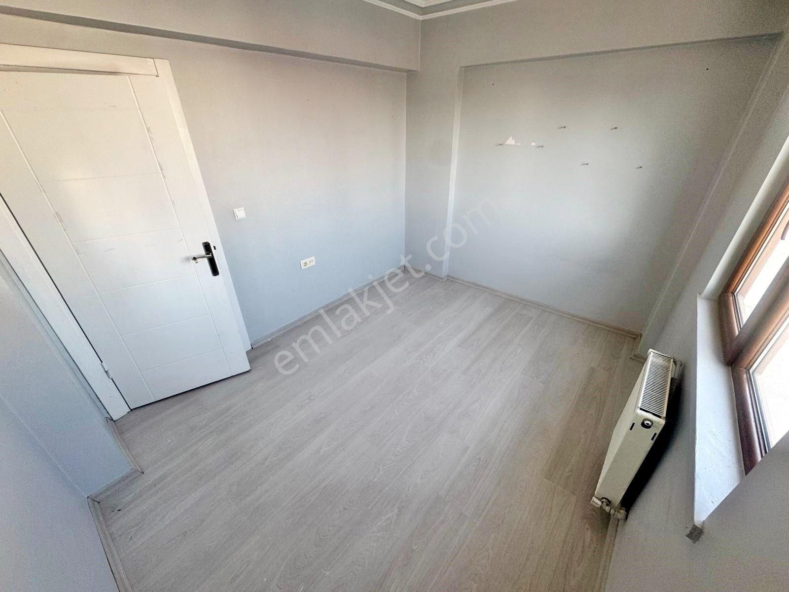 Gold Emlak'tan Cadde Üstünde Manzaralı Sitede Yüksek Katta Yapılı Acil Satılık 3+1 Daire - Görsel 21