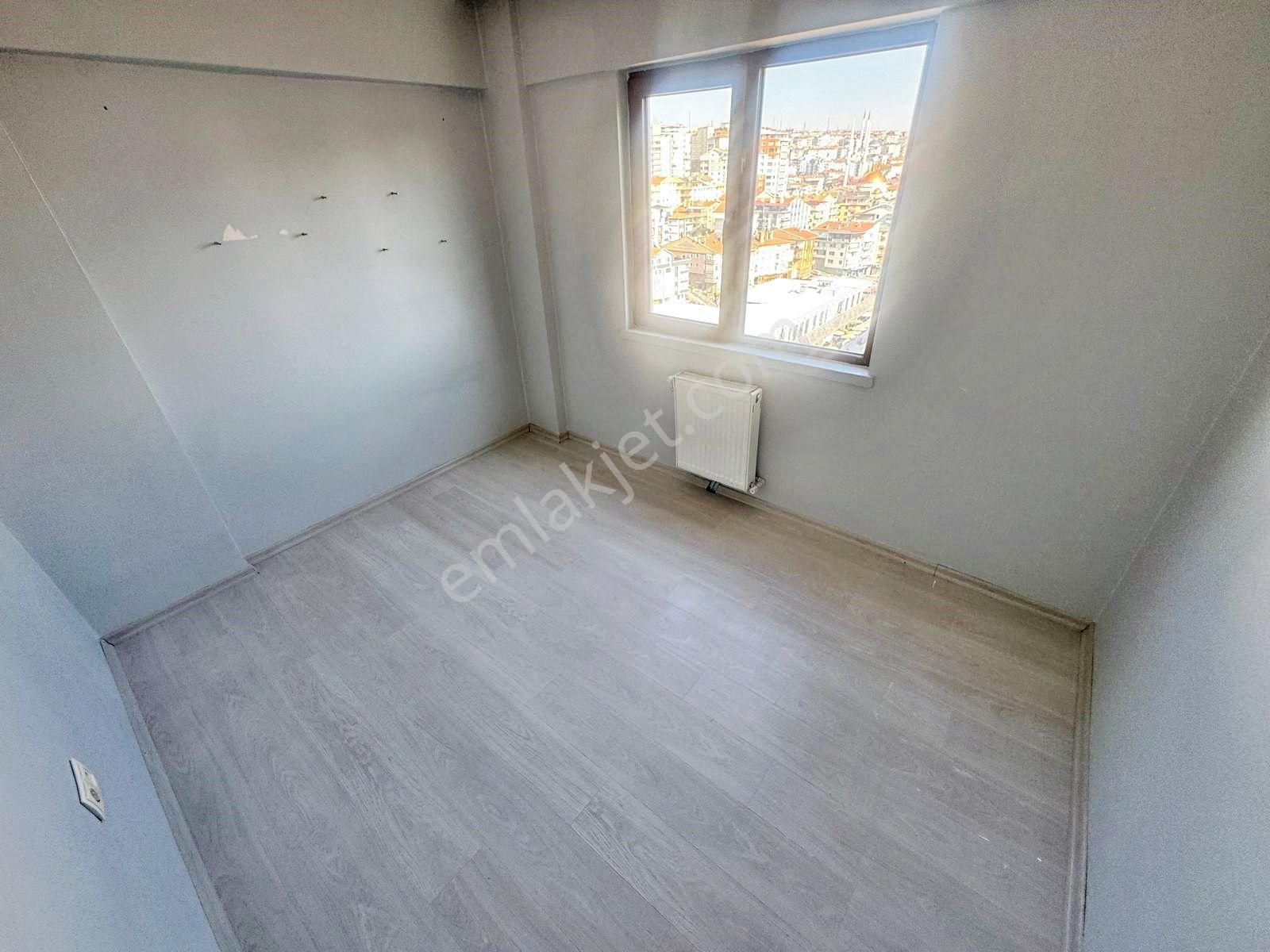 Gold Emlak'tan Cadde Üstünde Manzaralı Sitede Yüksek Katta Yapılı Acil Satılık 3+1 Daire - Görsel 22