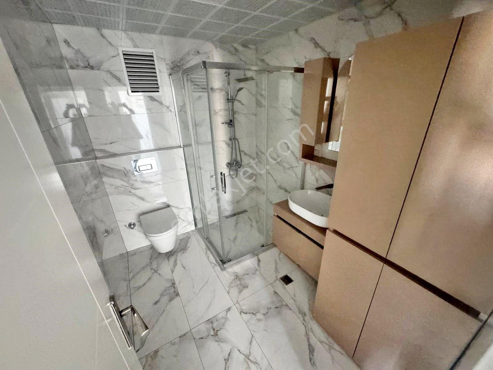 Gold Emlak'tan Cadde Üstünde Manzaralı Sitede Yüksek Katta Yapılı Acil Satılık 3+1 Daire - Görsel 34