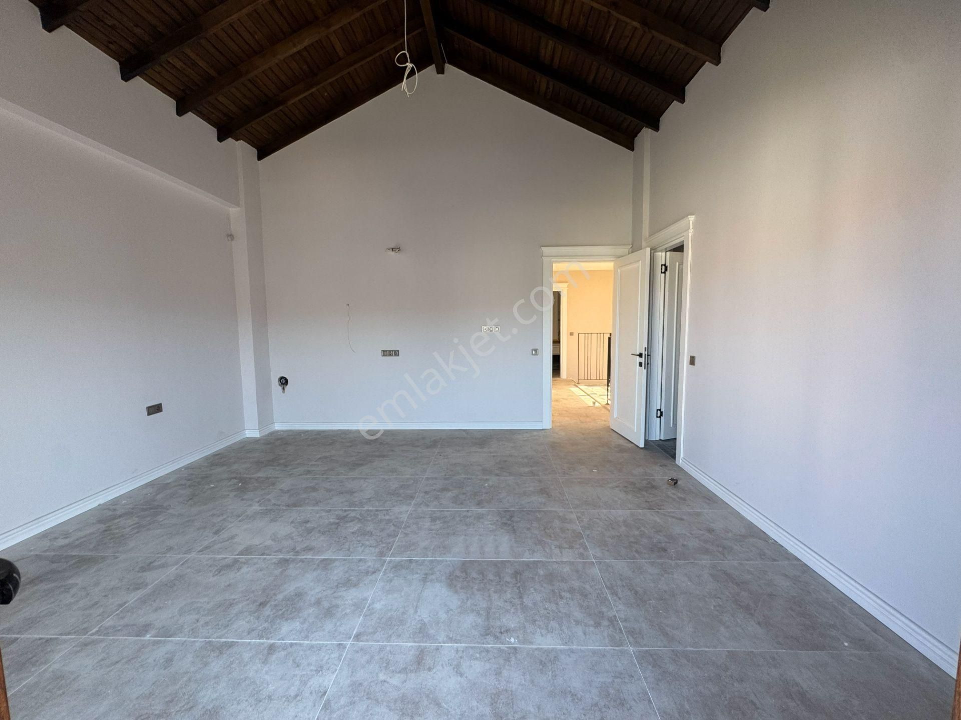 Satılık Tek Müstakil Özel Havuzlu 3+1 Müstakil Villa - Görsel 24