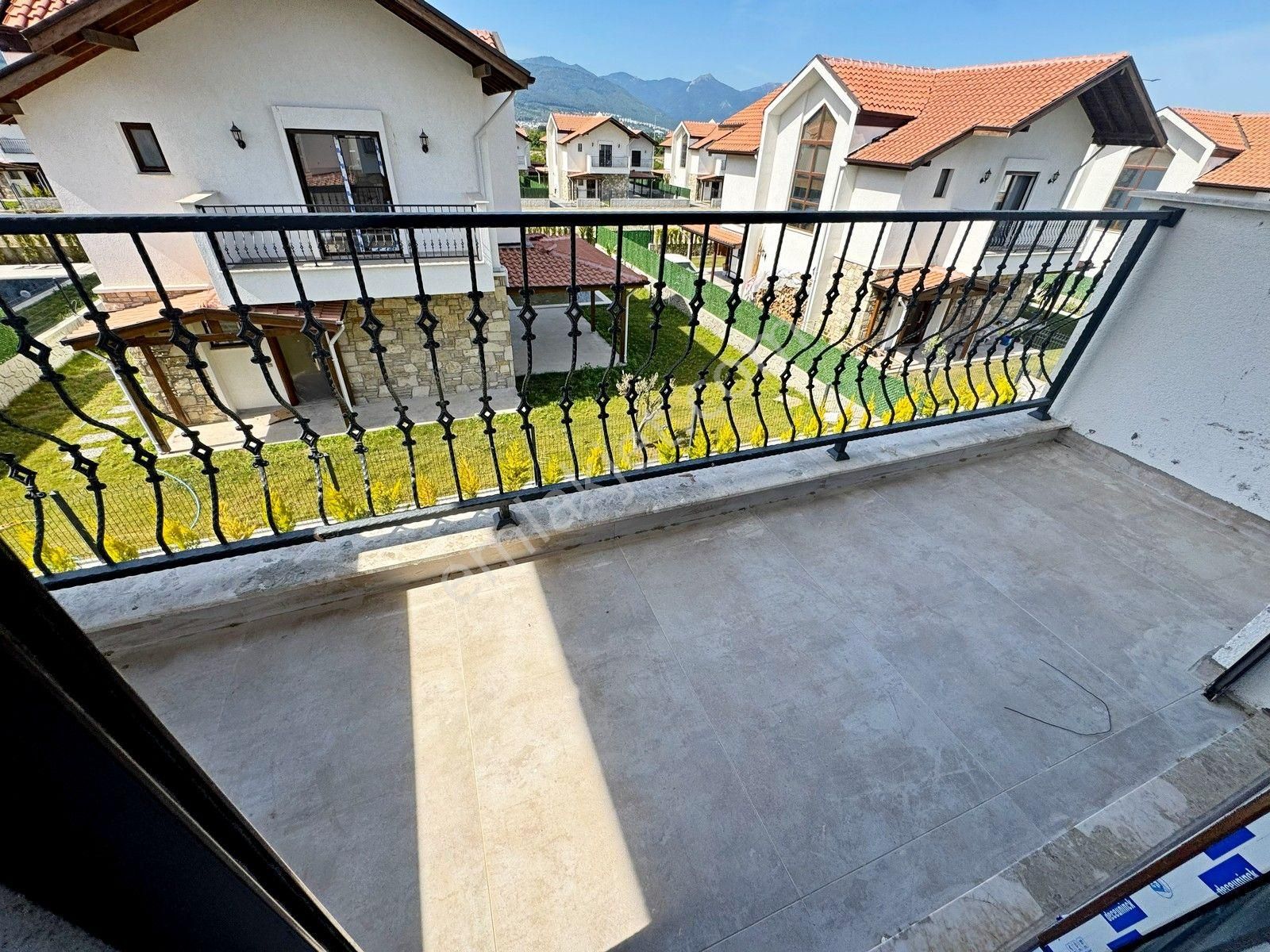 Satılık Tek Müstakil Özel Havuzlu 3+1 Müstakil Villa - Görsel 4