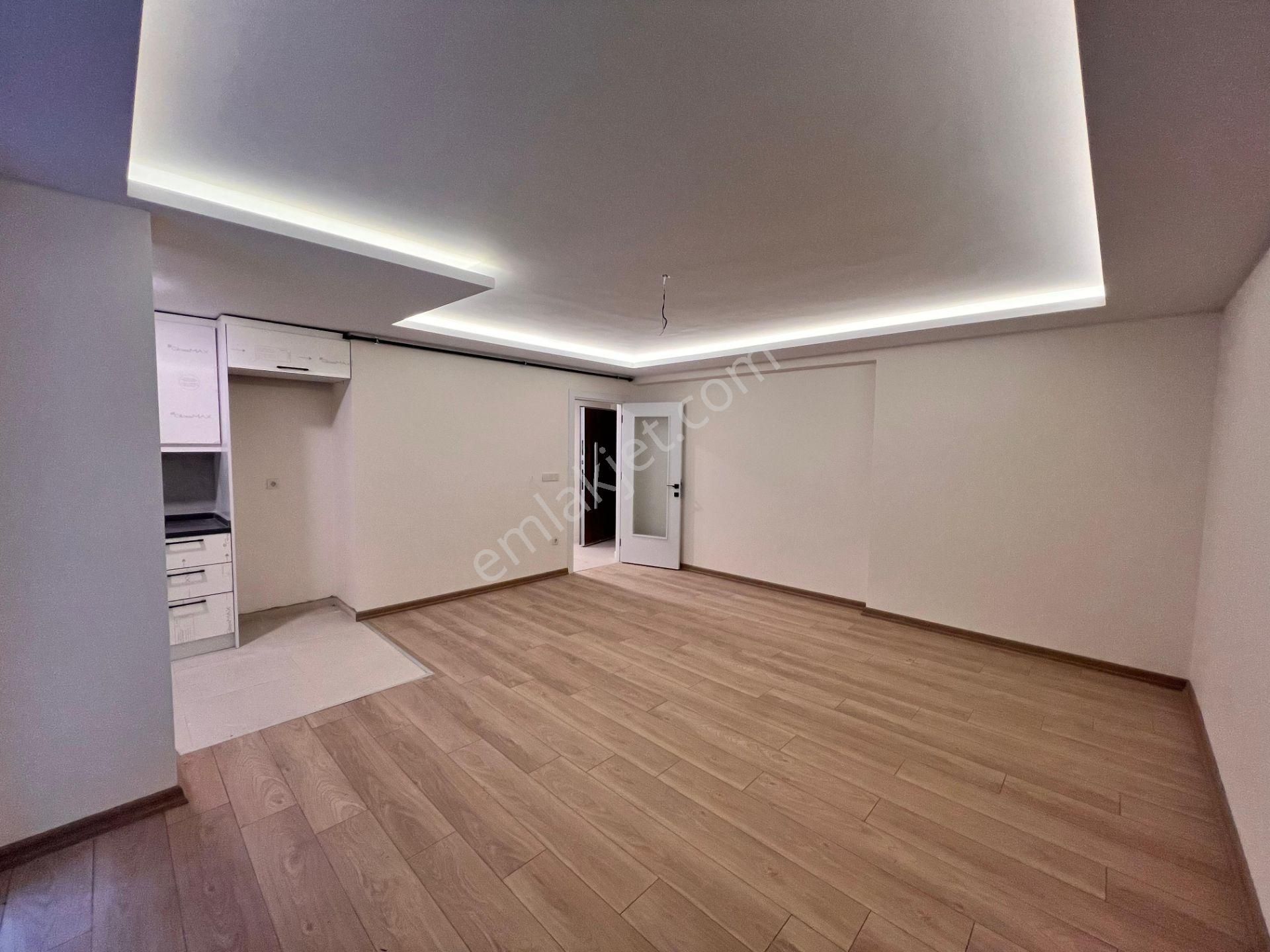 Küçükyalı'da Marmaraya Yakın Lüks Ve Geniş 2+1 - Görsel 2