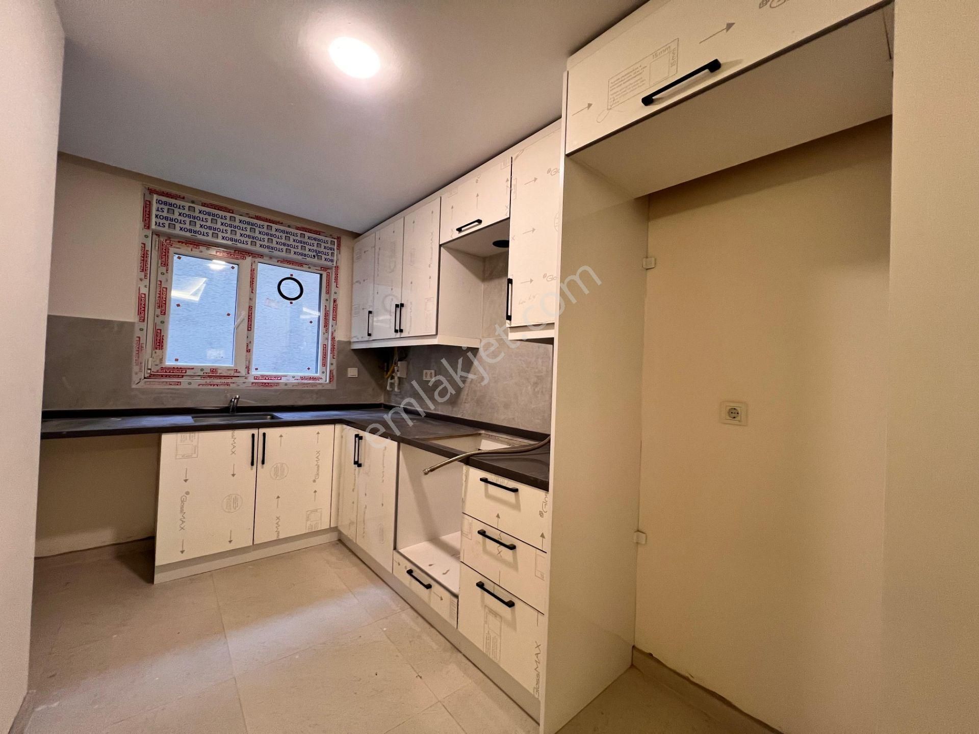 Küçükyalı'da Marmaraya Yakın Lüks Ve Geniş 2+1 - Görsel 3