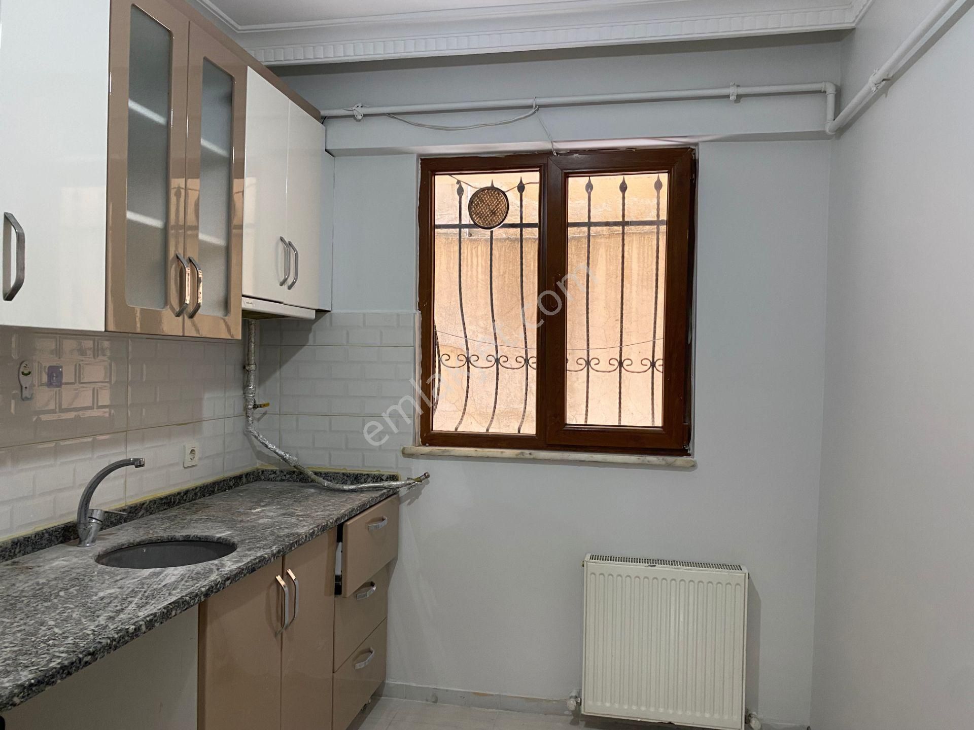 Avrupa Emlak Tan Dörtyol Meydana,metroya Yakın Menderes Mh 85m²2+1 Bahçe Kat,8 Yıllık(sabit Gelirli) - Görsel 4