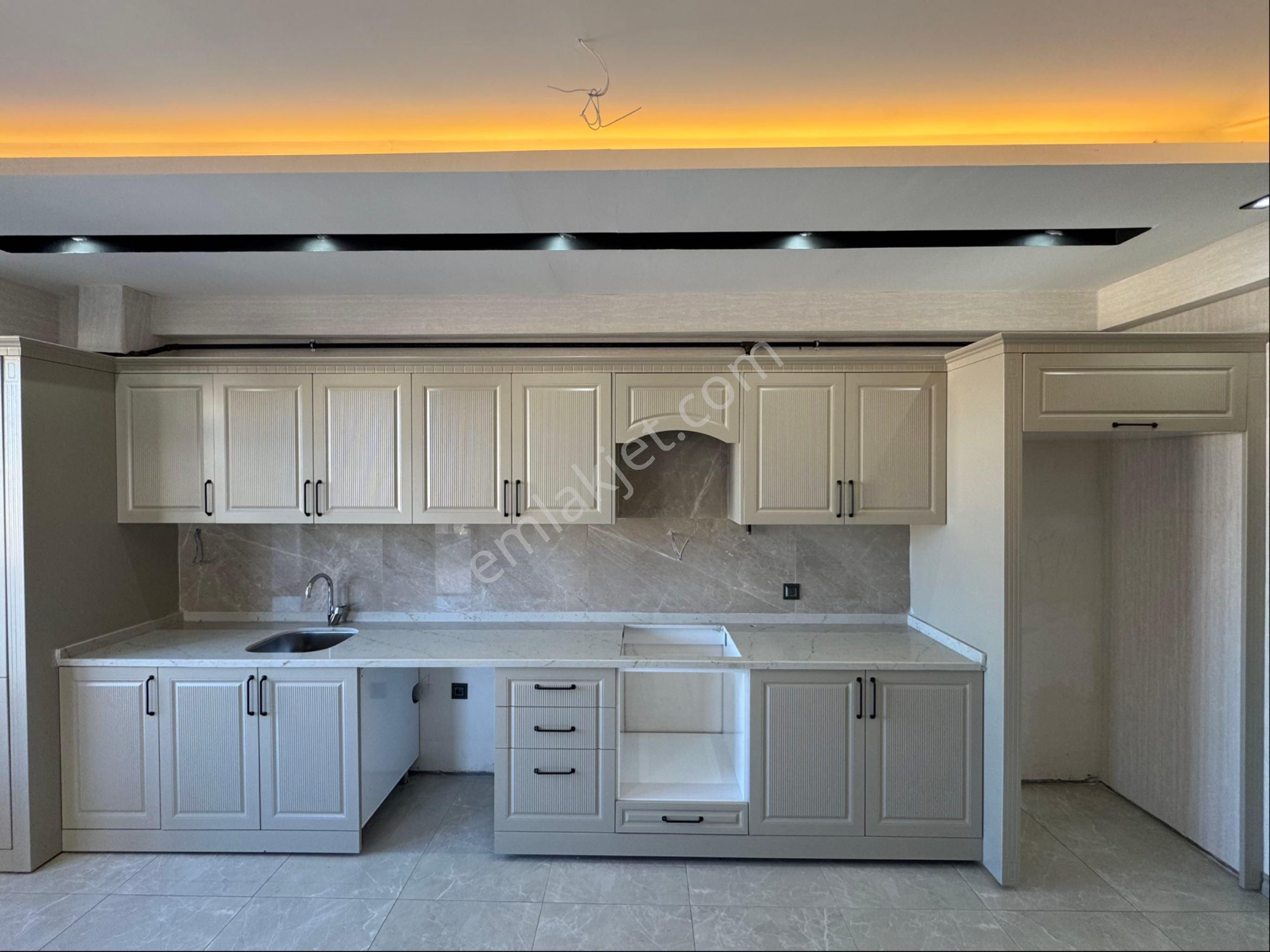 Eksper'den 35 Metre Çardaklı Kaya Bulvarına Sıfır 4+1 Ult Lüks ! - Görsel 15