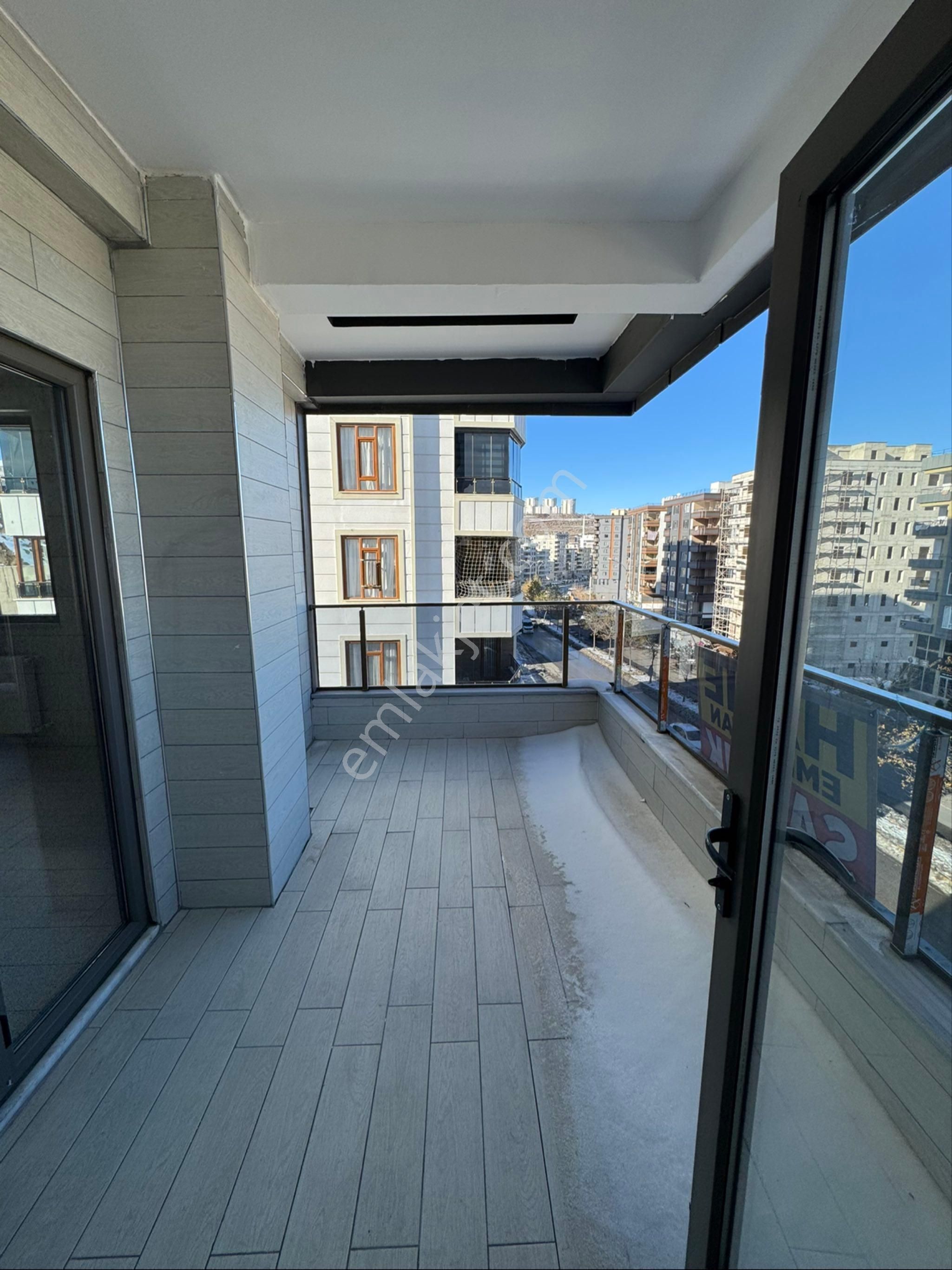 Eksper'den 35 Metre Çardaklı Kaya Bulvarına Sıfır 4+1 Ult Lüks ! - Görsel 11