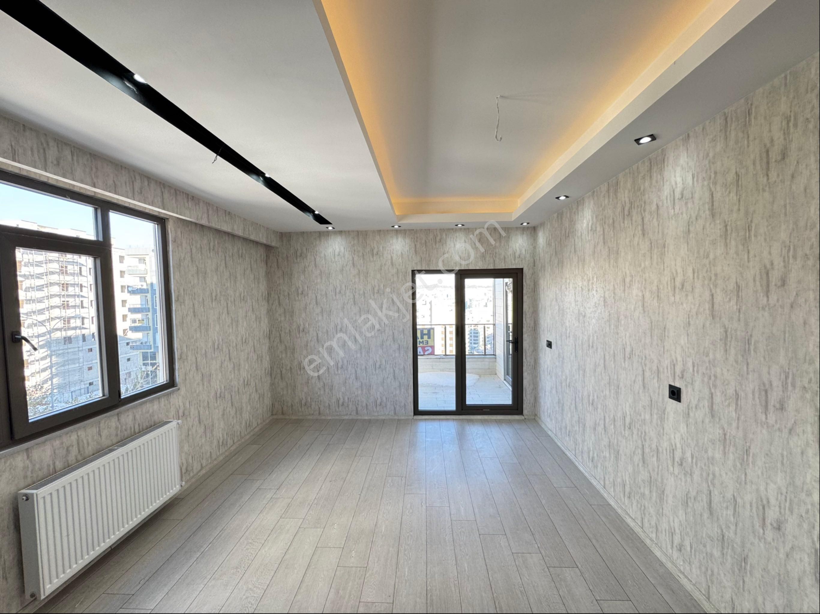 Eksper'den 35 Metre Çardaklı Kaya Bulvarına Sıfır 4+1 Ult Lüks ! - Görsel 8