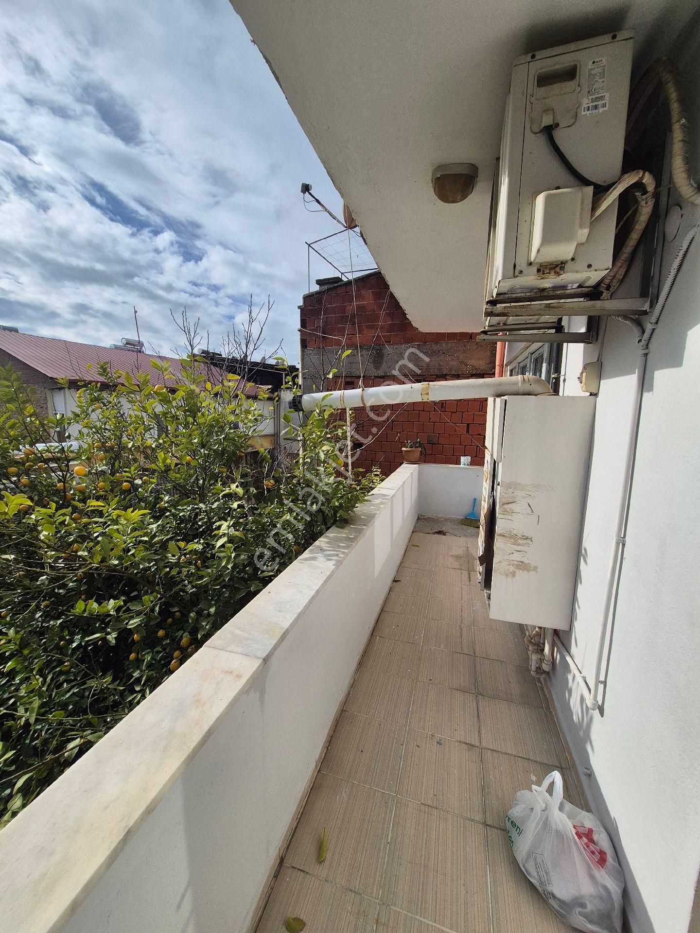 Kurtuluş Mahallesinde 3+1 Doğal Gazlı Kiralık Daire - Görsel 11