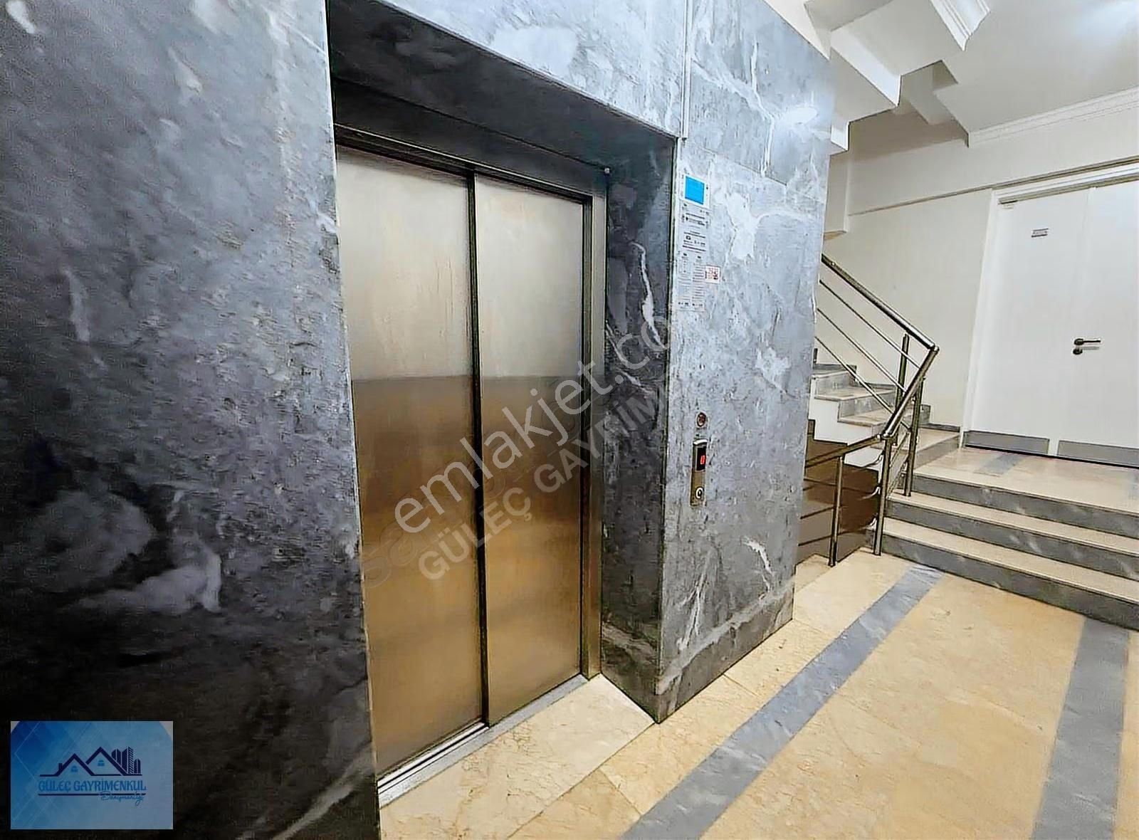 Güleçgayrimenkul Den Harika Konumda 1+1 Satılık - Görsel 15