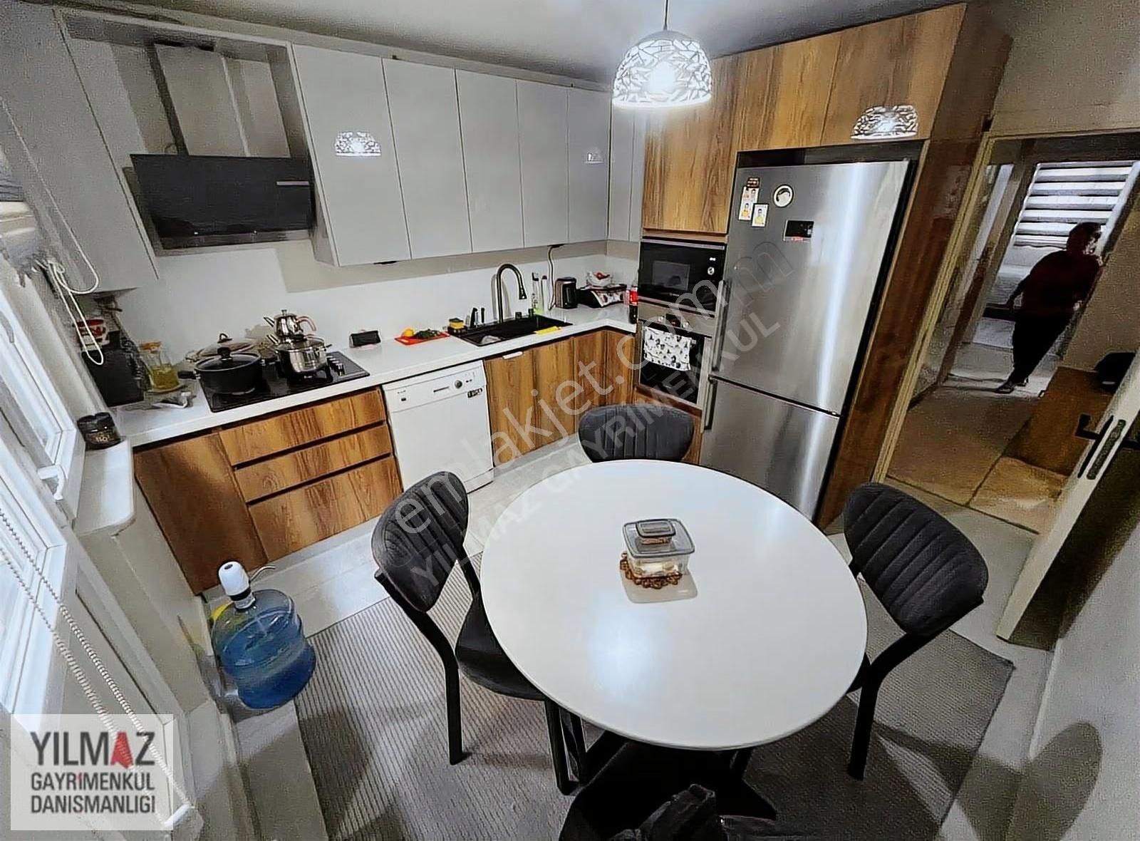 Yılmaz Gayrimenkulden 2011 Yapımı 2+1 100 M2 Bahçekatı