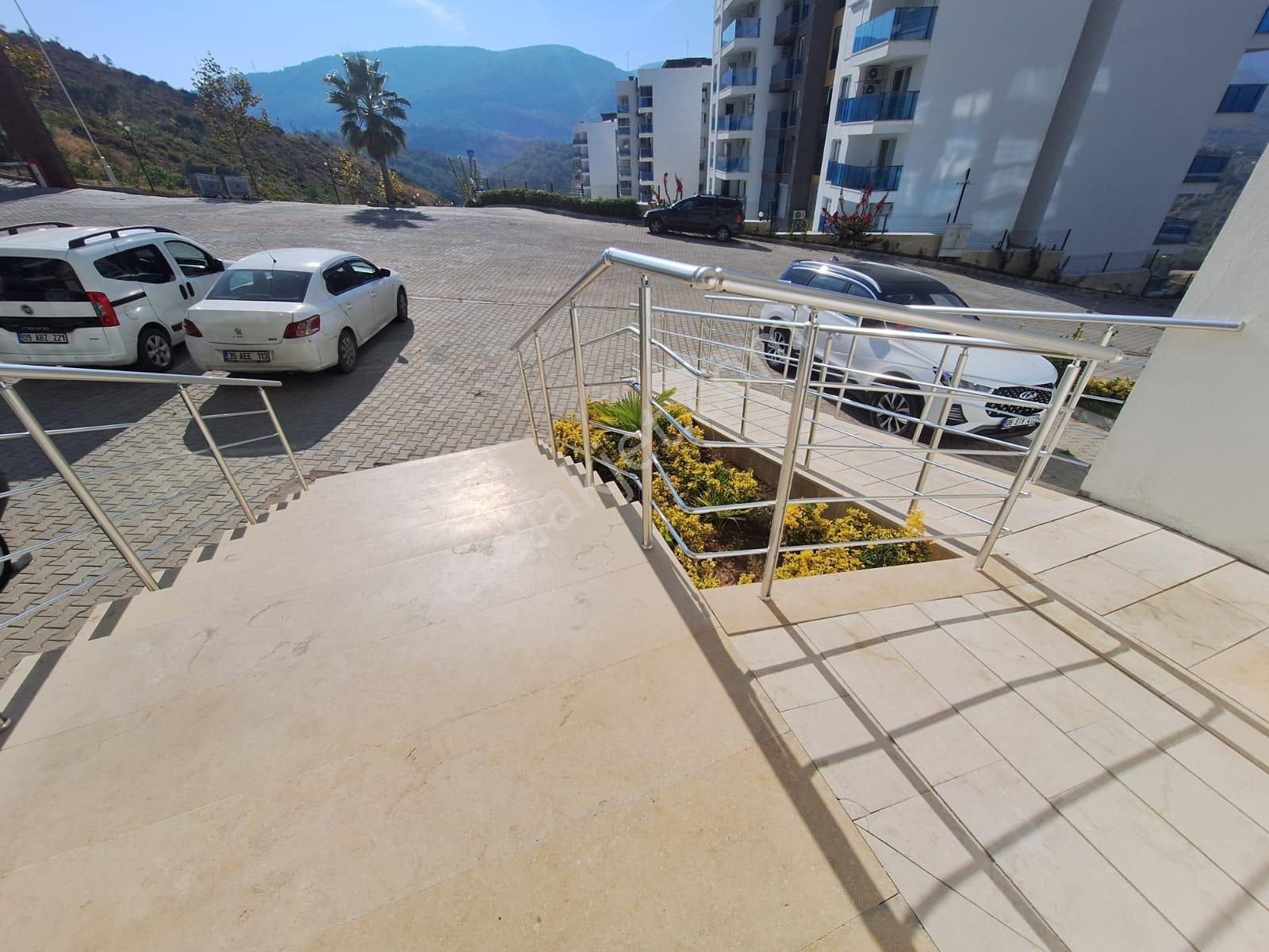 Kuşadası Eşin Golf Bu Fiyatta Son Sıfır 1+1 Daire - Görsel 18