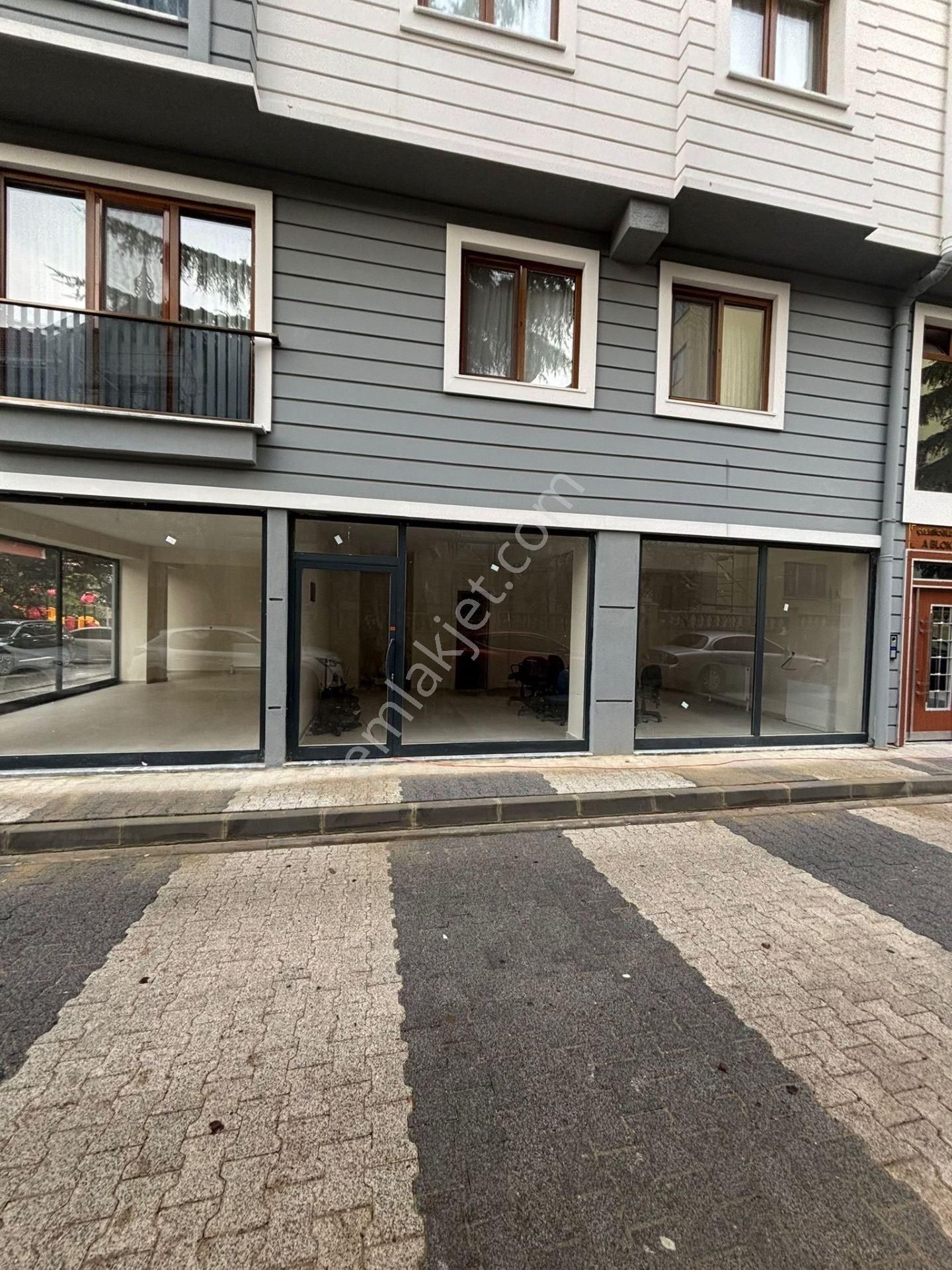 Maltepe Merkezde Kiralık Dükkanlar Ve Mağazalar - Görsel 3