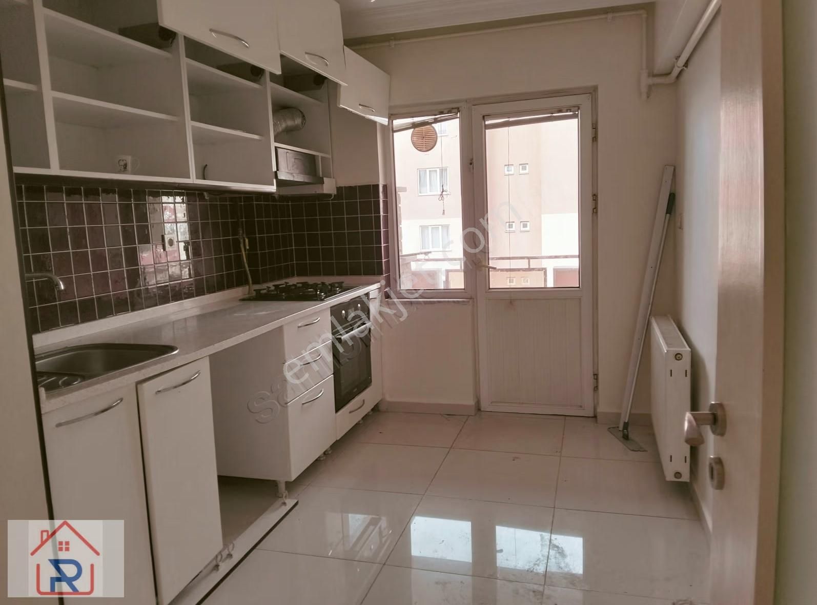 Yapılı Boyalı Arakat Geniş 3+1 Kiralık Daire Relaxtr Gayrimenkul - Görsel 3