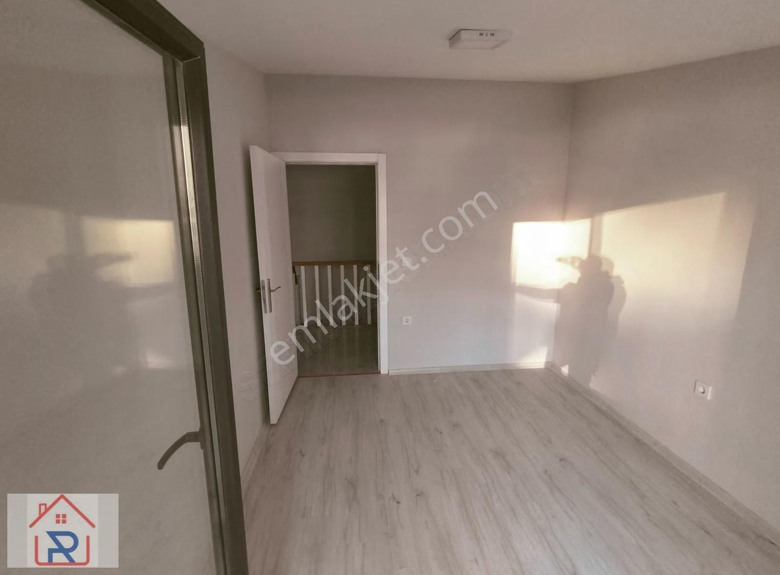 Sıfır! Bakımlı Cam Balkonlu Yeni 3+1 Dubleks Teraslı Daire - Görsel 3