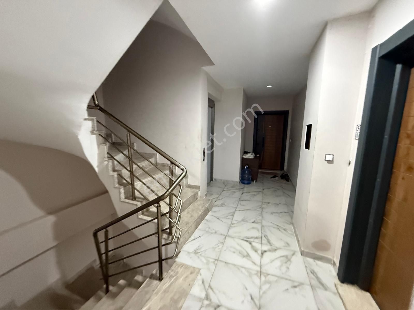 Kuşadası Merkezi Konum Yeni Yapı Arakat - Görsel 6