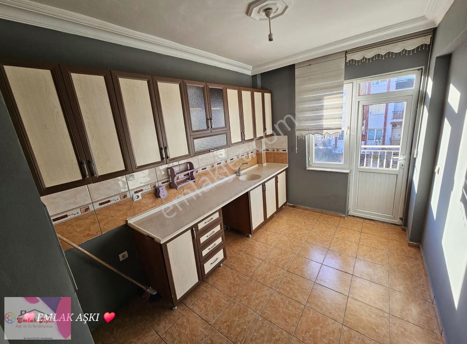 Gündoğdu Güzeli Köşe Başı Acil Satılık - Görsel 17