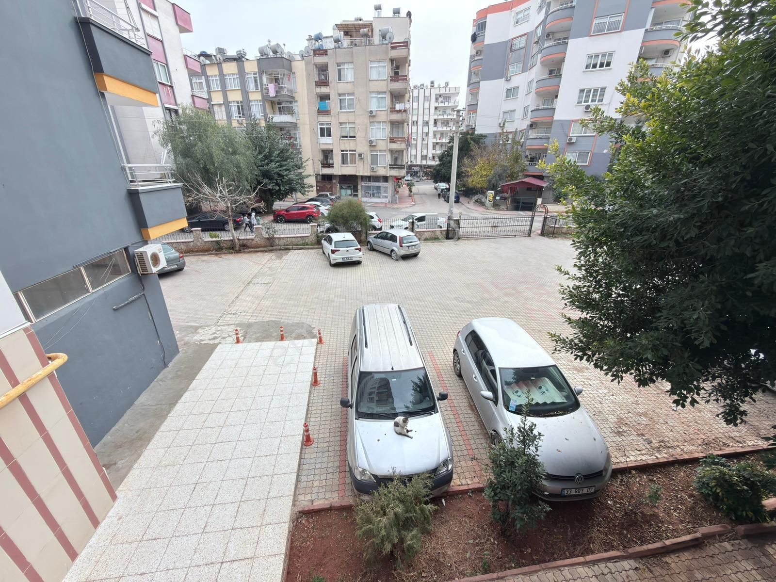 Arveden Pirireis Mahde Merkezi Konumda Site İçi Ferah 3+1 - Görsel 6