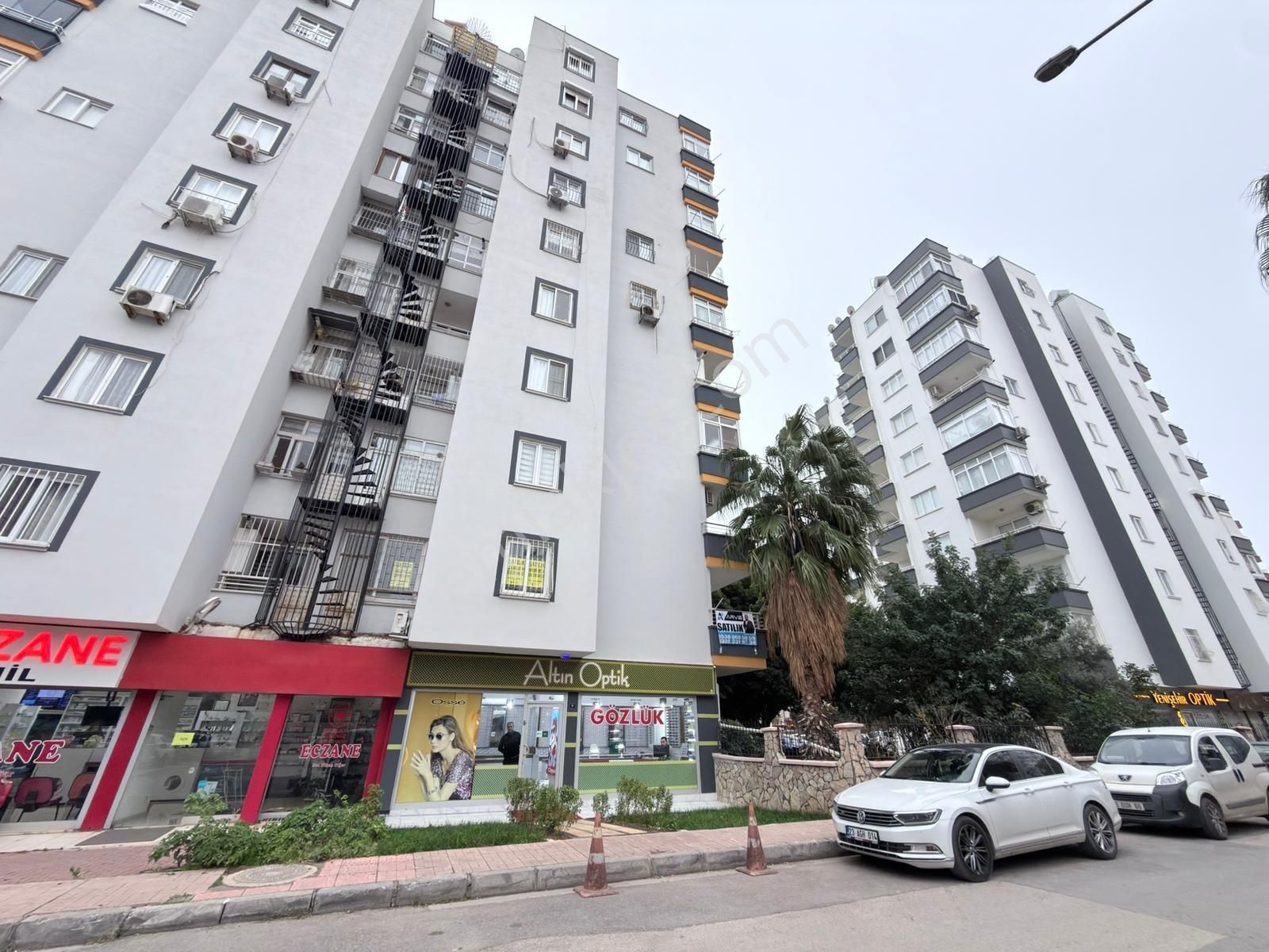 Arveden Pirireis Mahde Merkezi Konumda Site İçi Ferah 3+1 - Görsel 30