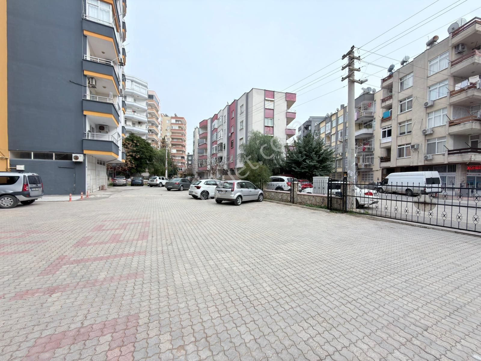 Arveden Pirireis Mahde Merkezi Konumda Site İçi Ferah 3+1 - Görsel 26