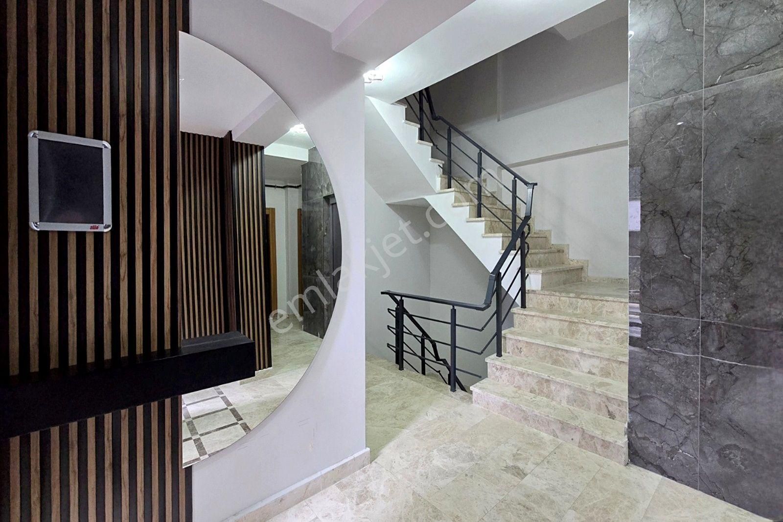 Weal World' Den Bahçelievler Merkez De, 5+2, 300 M2, Sıfır Dubleks ... - Görsel 3