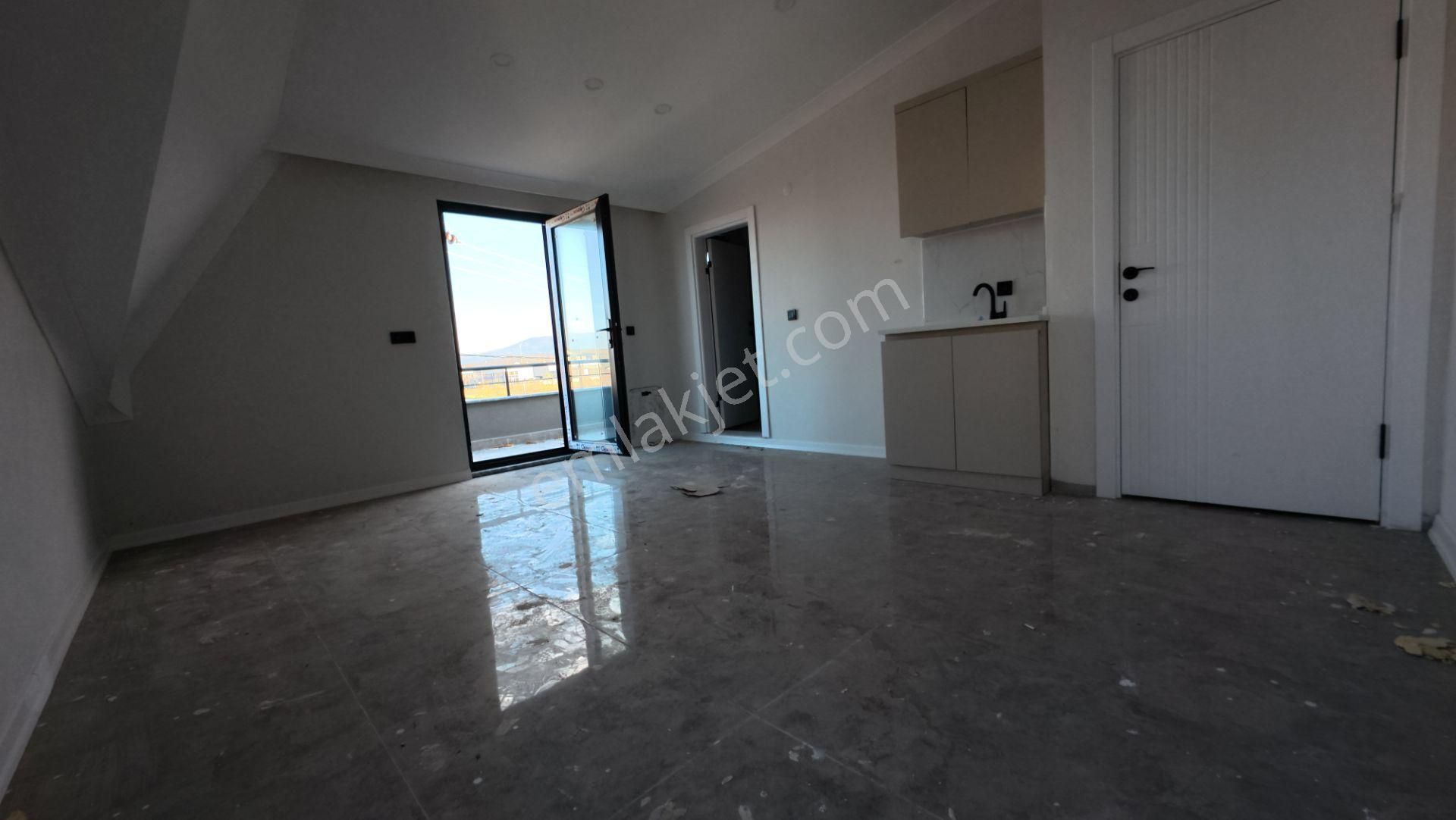 Sakarya Kocaali’de Geniş Bahçeli, Şık 3+1 Villa - Görsel 24