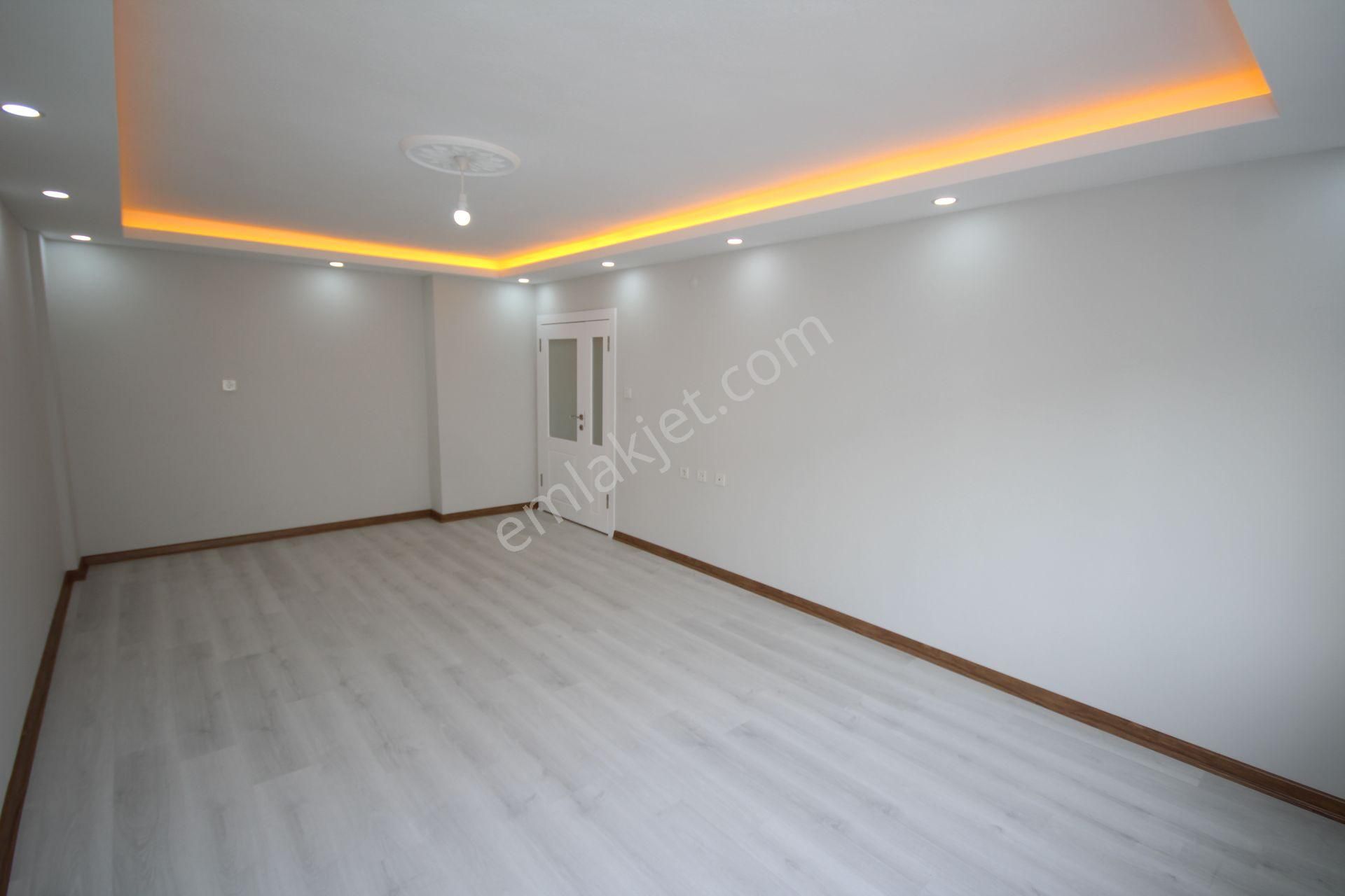 Etimesgut Süvari Mahallesi Ön Cephe 3+1 Ara Kat Lüks Daire - Görsel 6