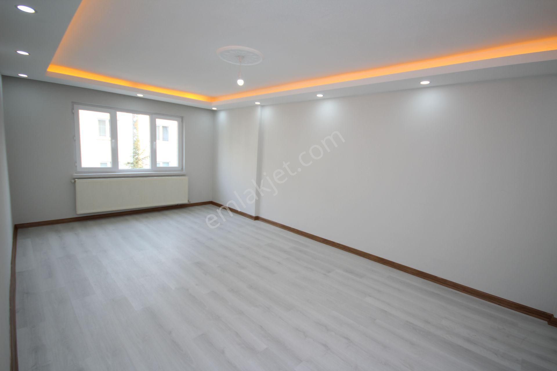 Etimesgut Süvari Mahallesi Ön Cephe 3+1 Ara Kat Lüks Daire