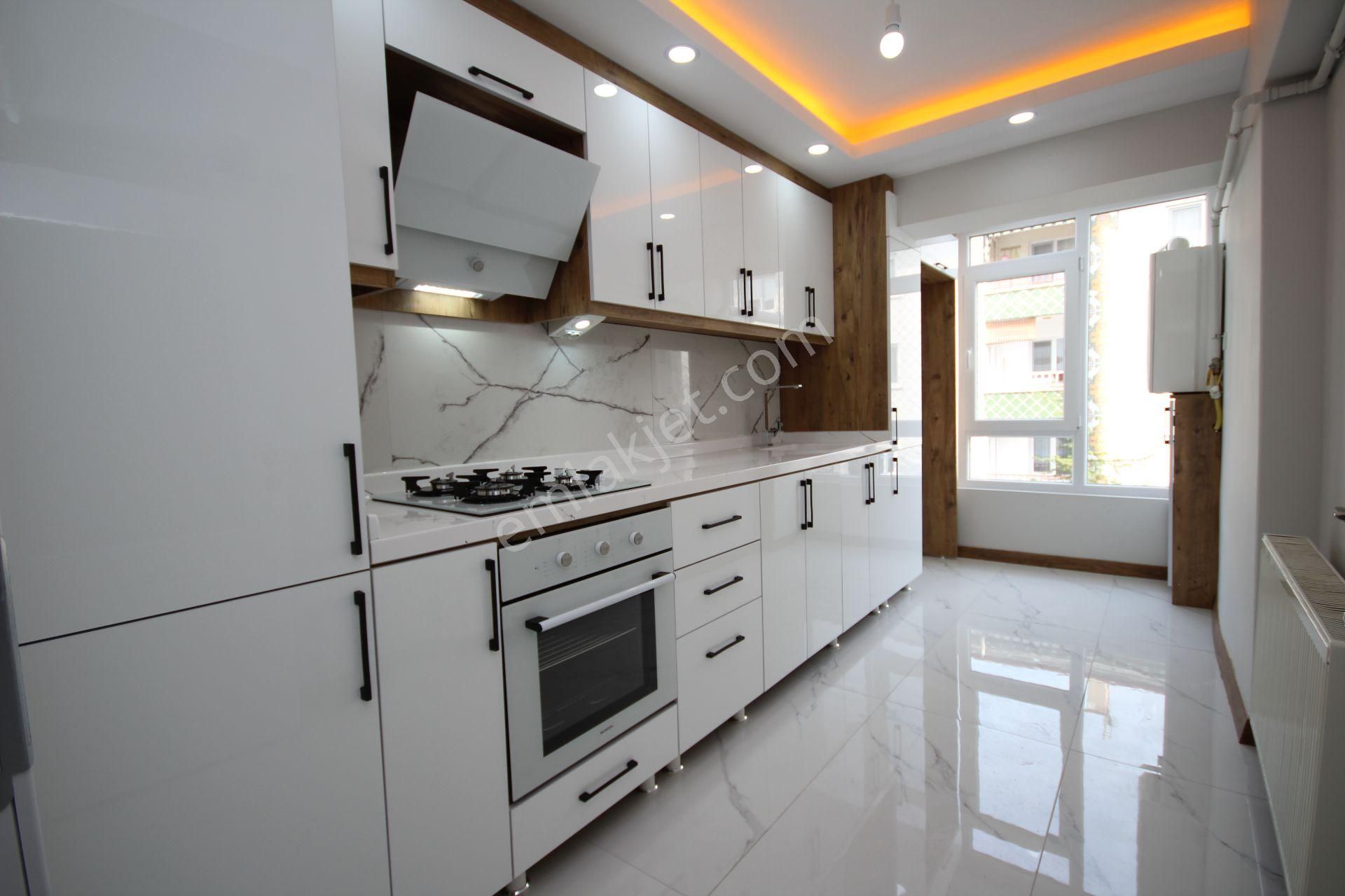 Etimesgut Süvari Mahallesi Ön Cephe 3+1 Ara Kat Lüks Daire - Görsel 9