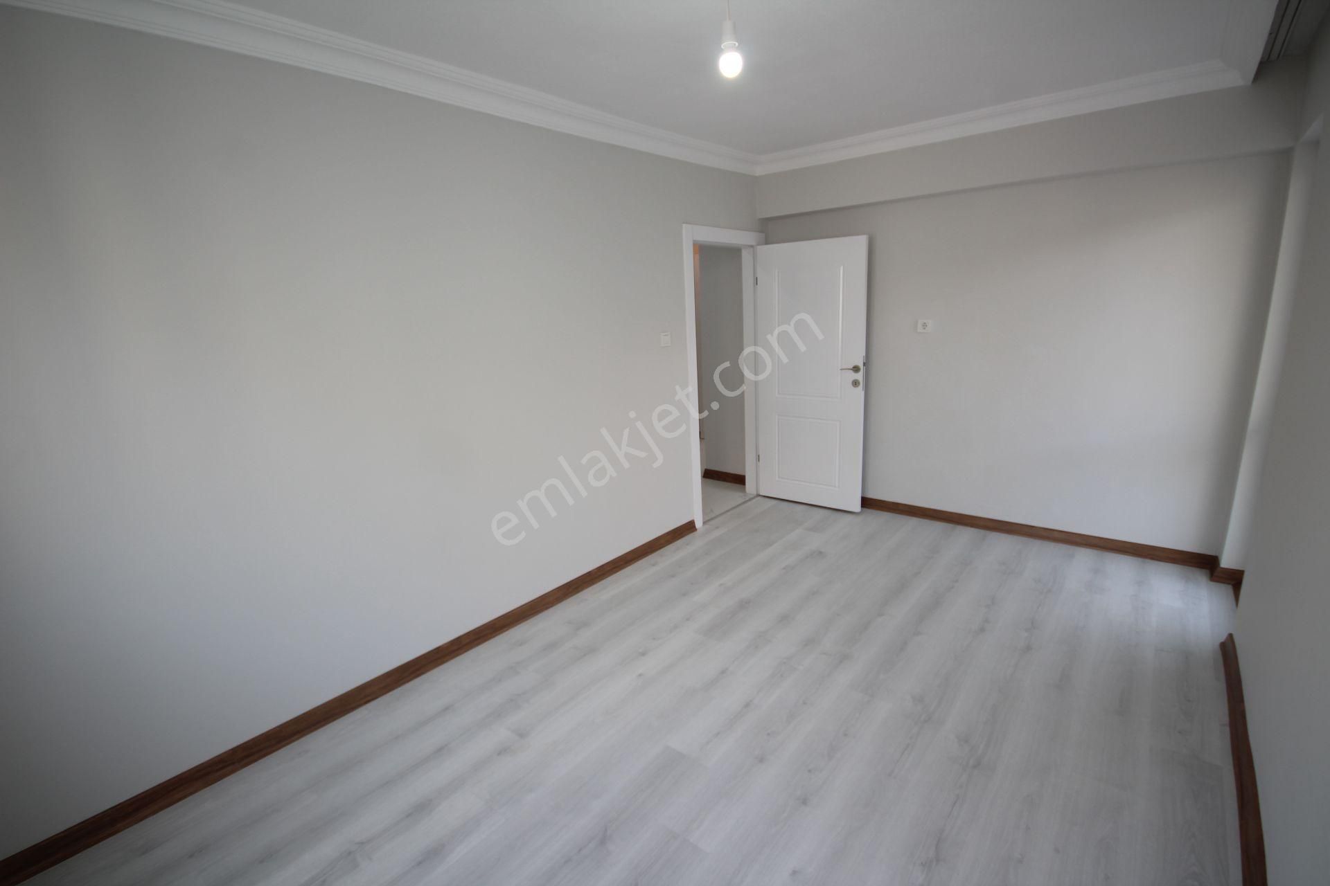 Etimesgut Süvari Mahallesi Ön Cephe 3+1 Ara Kat Lüks Daire - Görsel 22