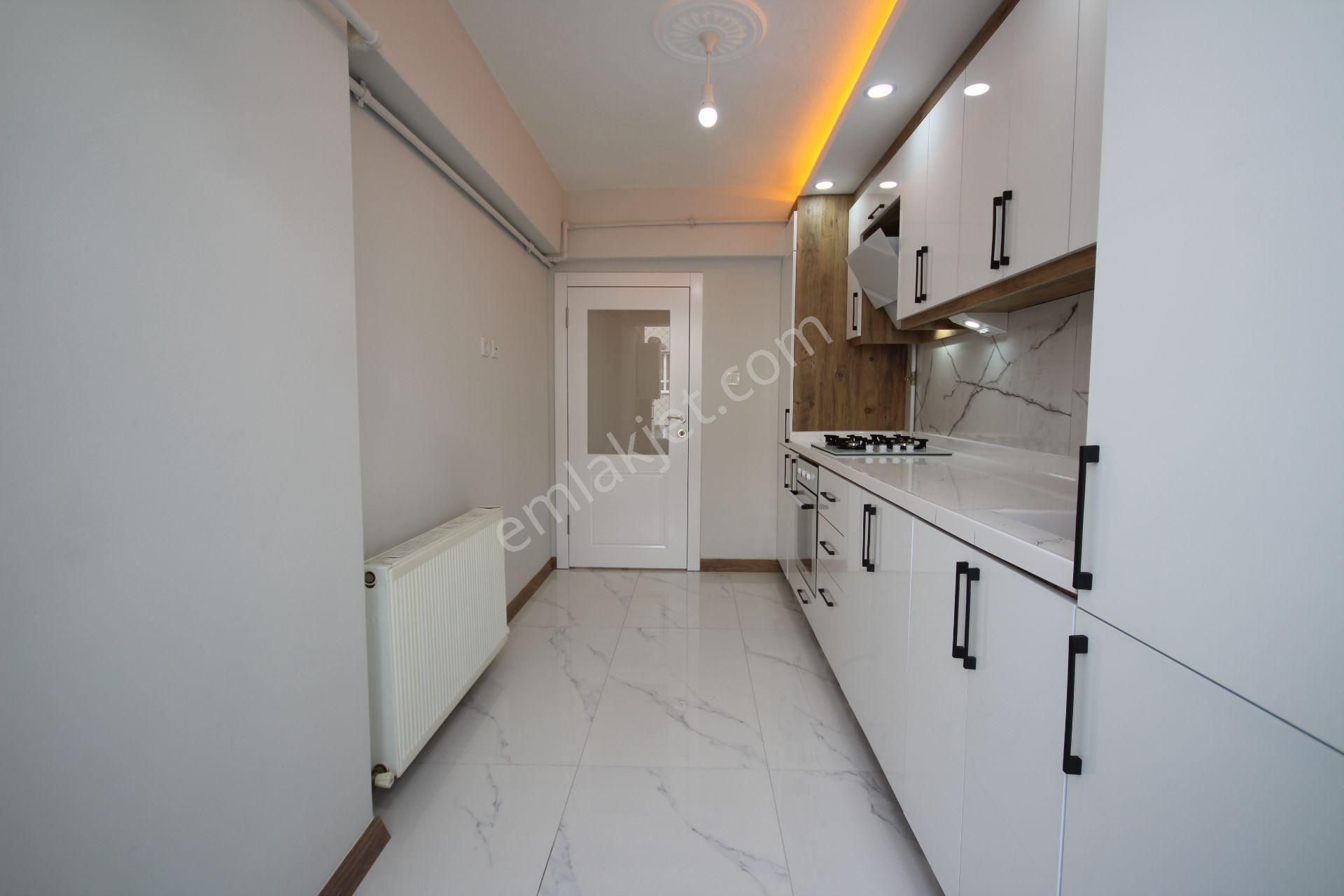 Etimesgut Süvari Mahallesi Ön Cephe 3+1 Ara Kat Lüks Daire - Görsel 12