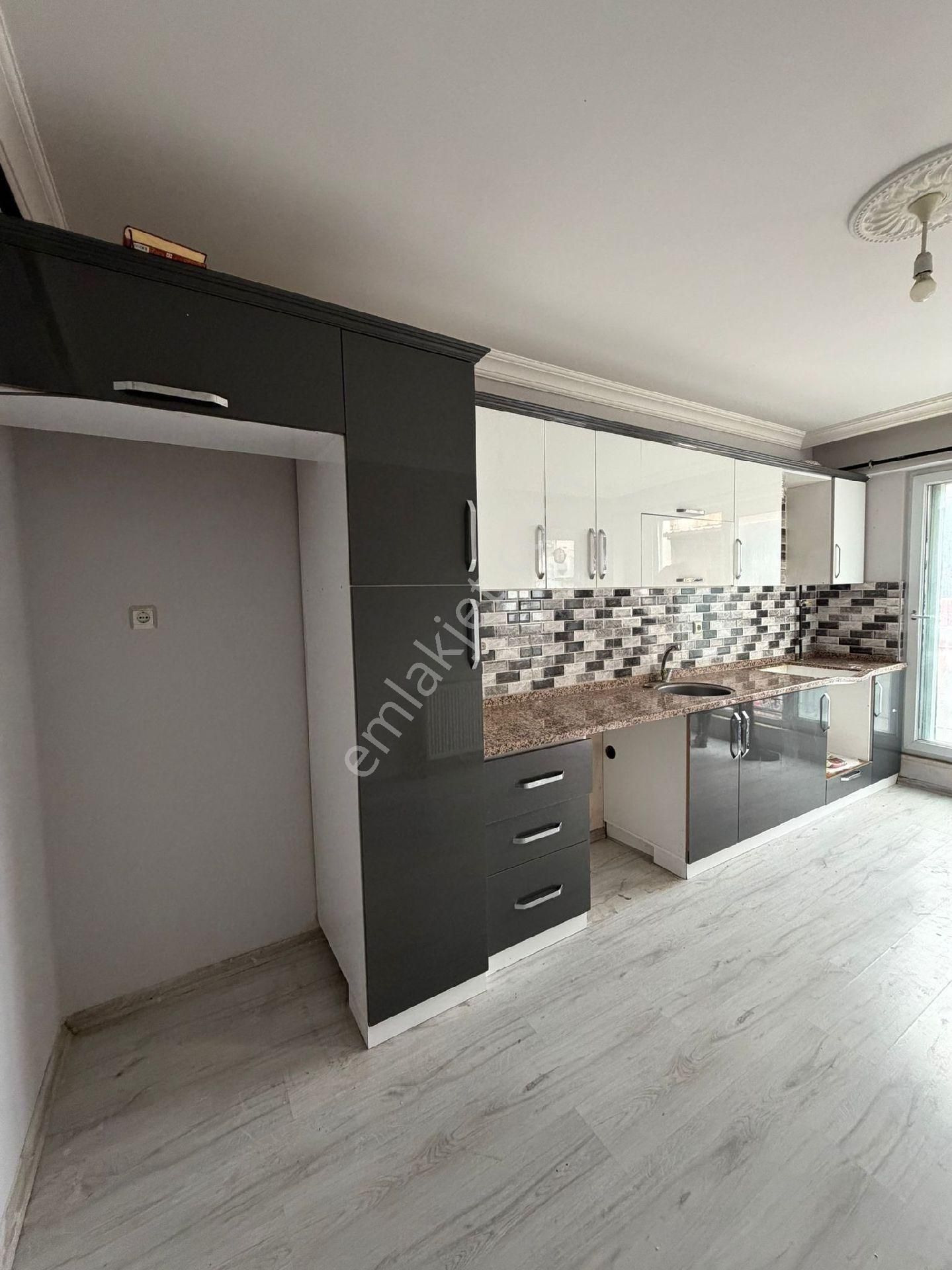 Konut Emlaktan Ayrı Mutfak Satılık 2+1 - Görsel 14