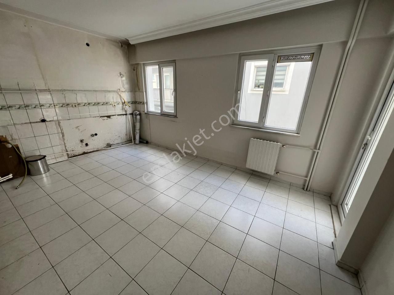 Özmecaz'dan Çamlık Caddesi Üzerisinde 3+1 Arakat Asansörlü Geniş Daire - Görsel 5