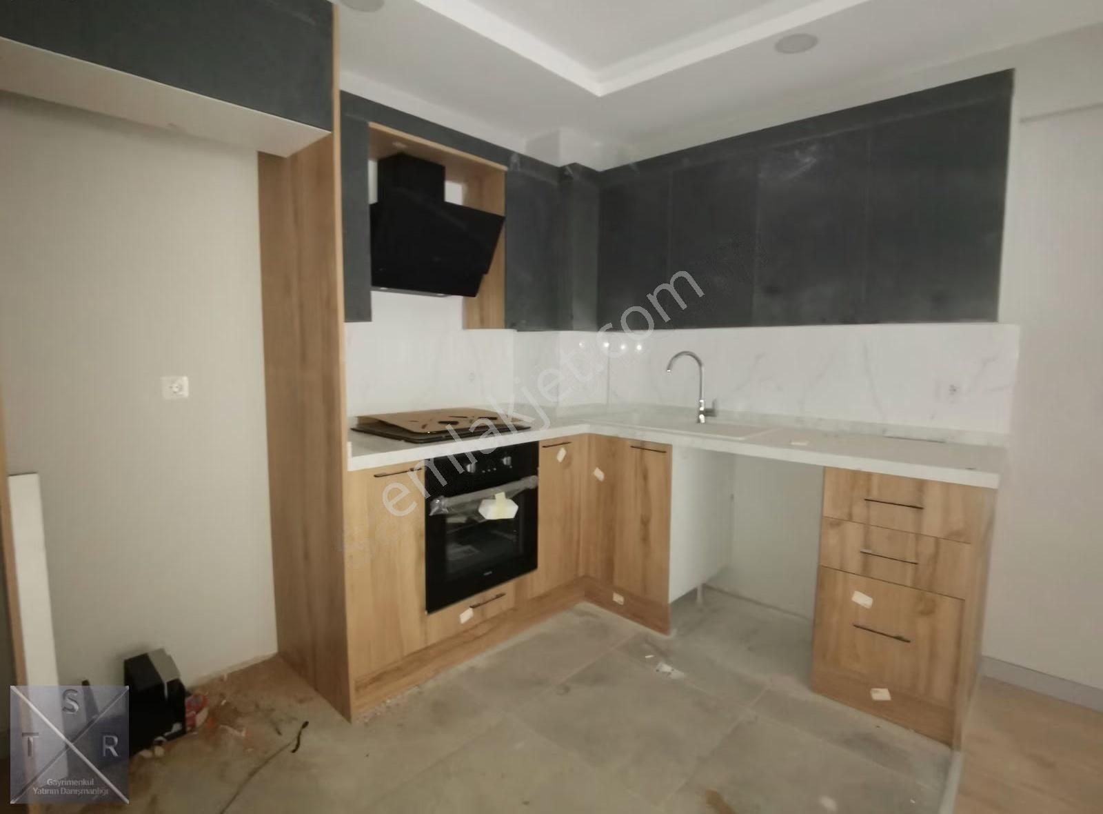 Tsr'den Bostanlı Merkezde 3m Migros Arkası Satılık 2+1 Daire - Görsel 13